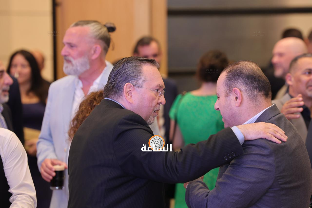 Madar Al-Saa Images 0.8583615164619424