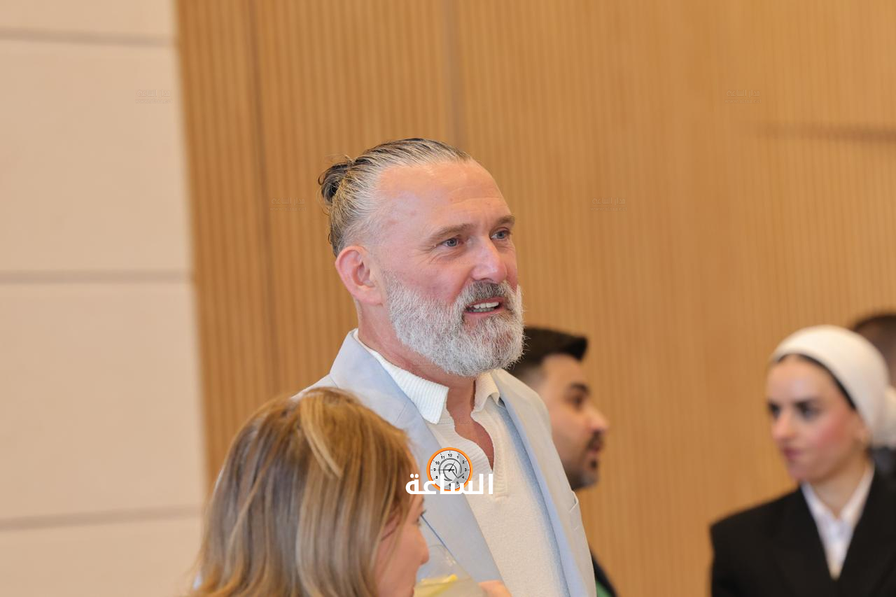Madar Al-Saa Images 0.3010893185093353