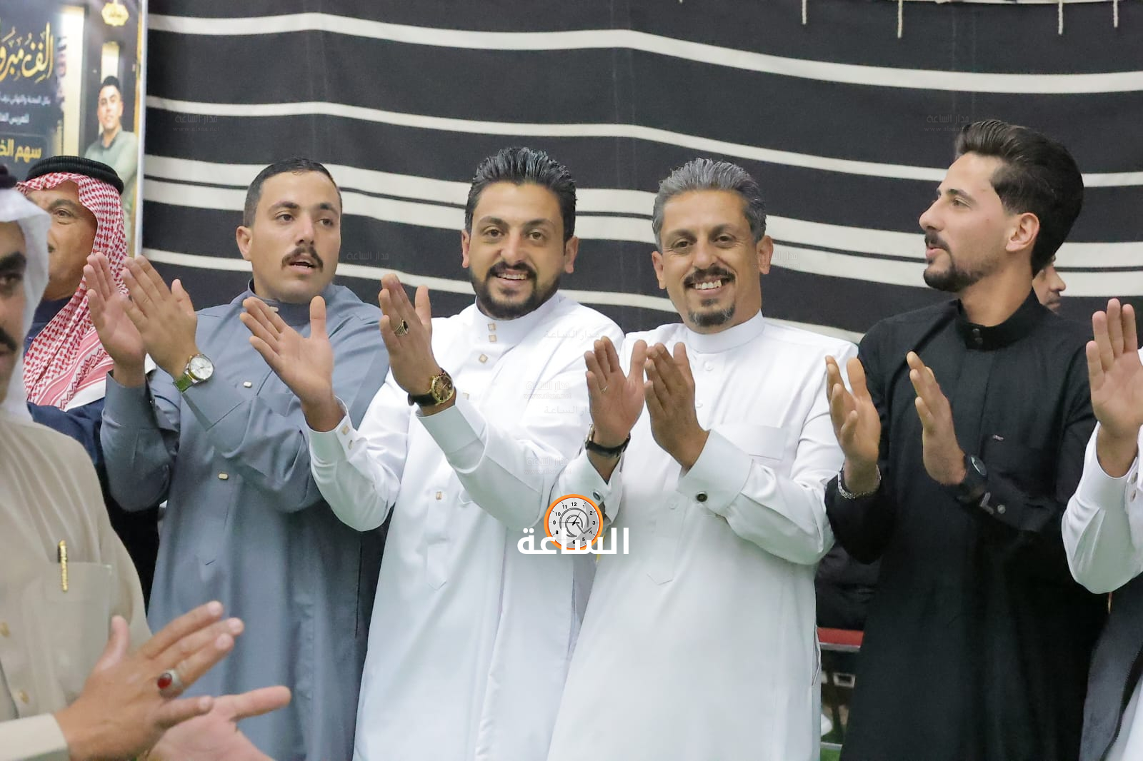Madar Al-Saa Images 0.9442380338020205