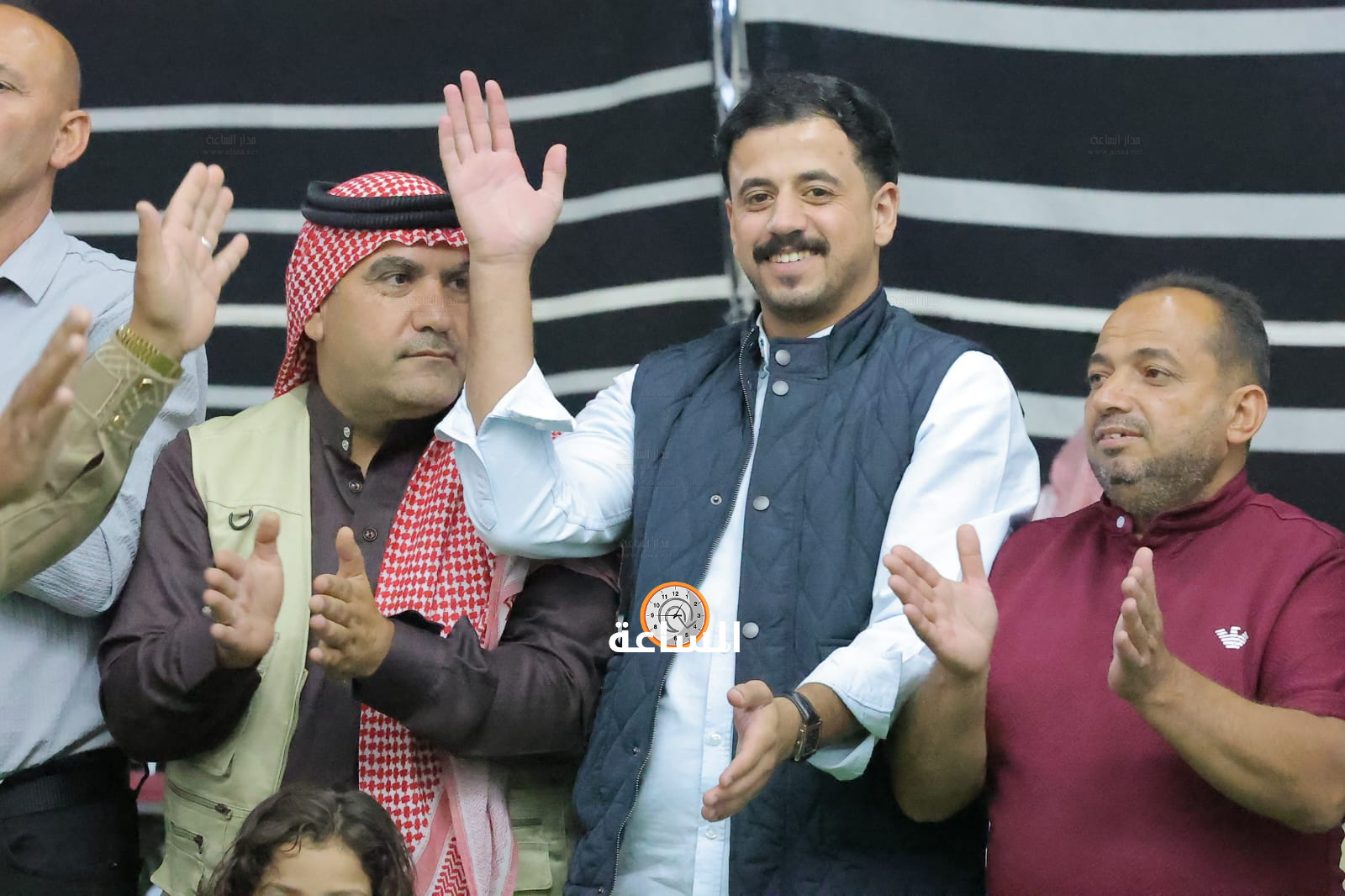 Madar Al-Saa Images 0.3755624857568812