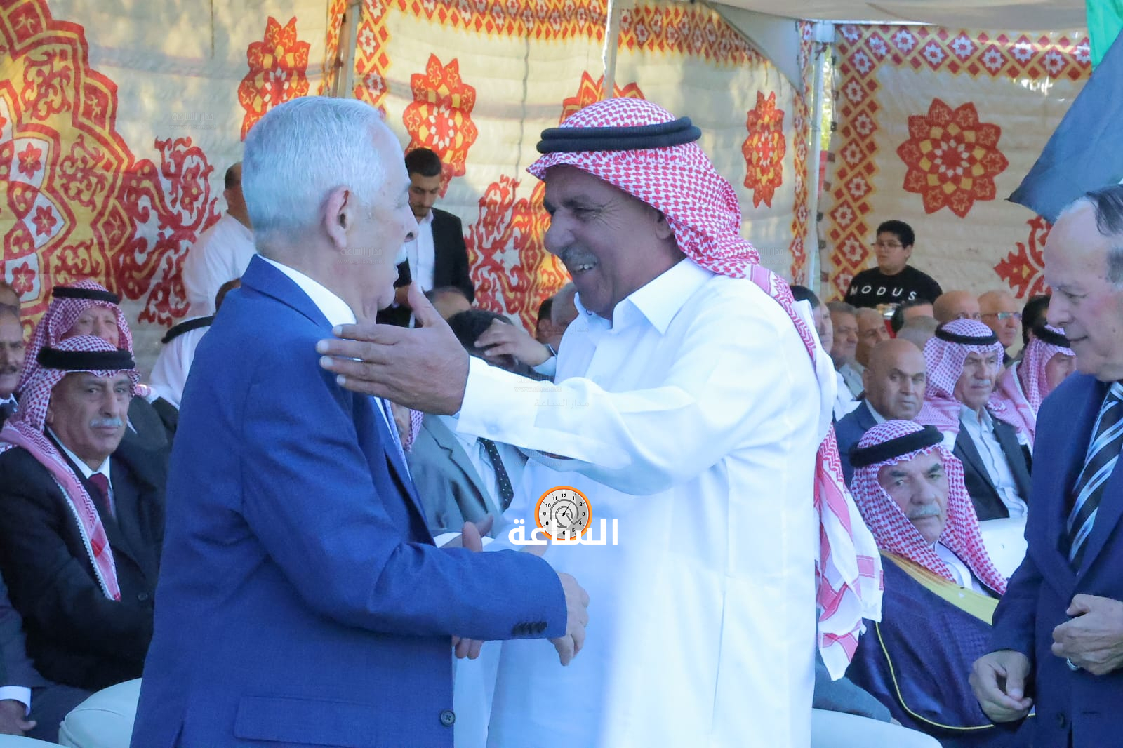 Madar Al-Saa Images 0.42365644832274174
