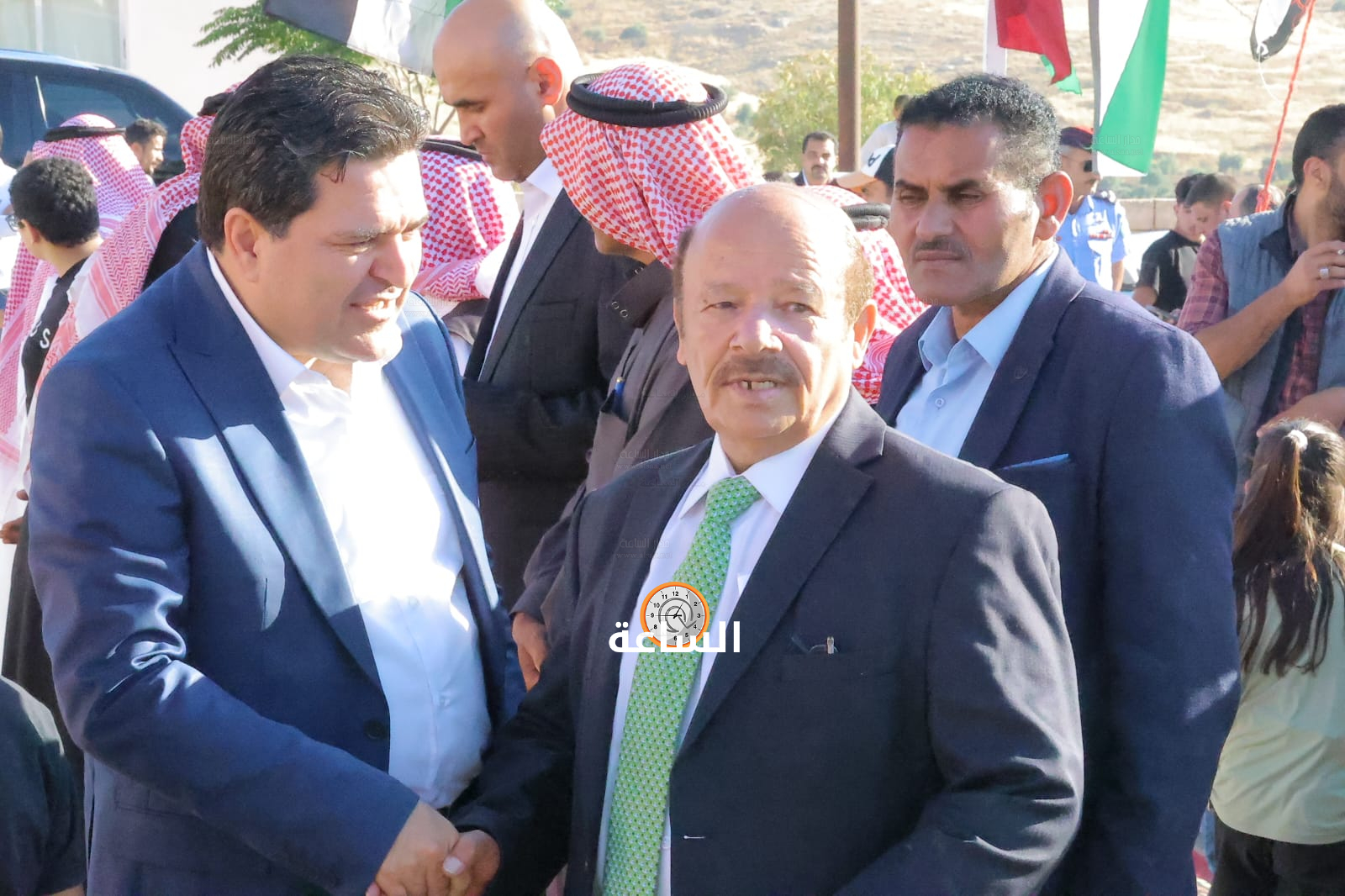 Madar Al-Saa Images 0.9841406144847034
