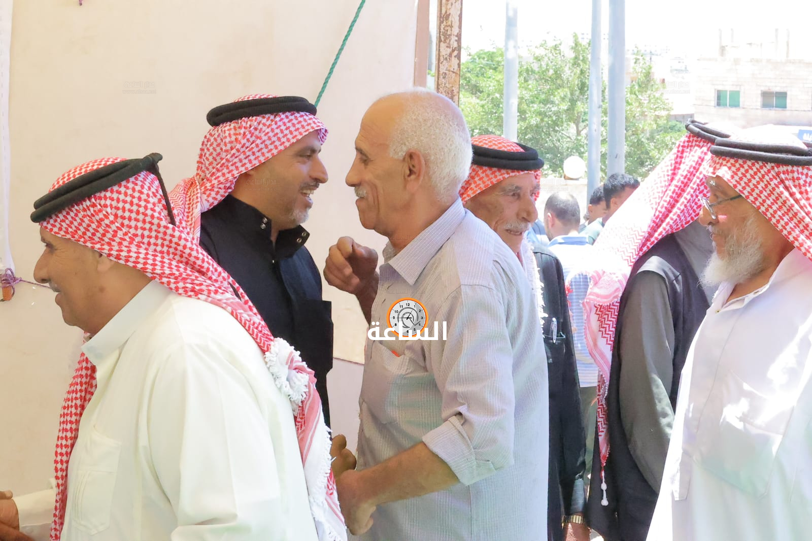 Madar Al-Saa Images 0.17098599177532947