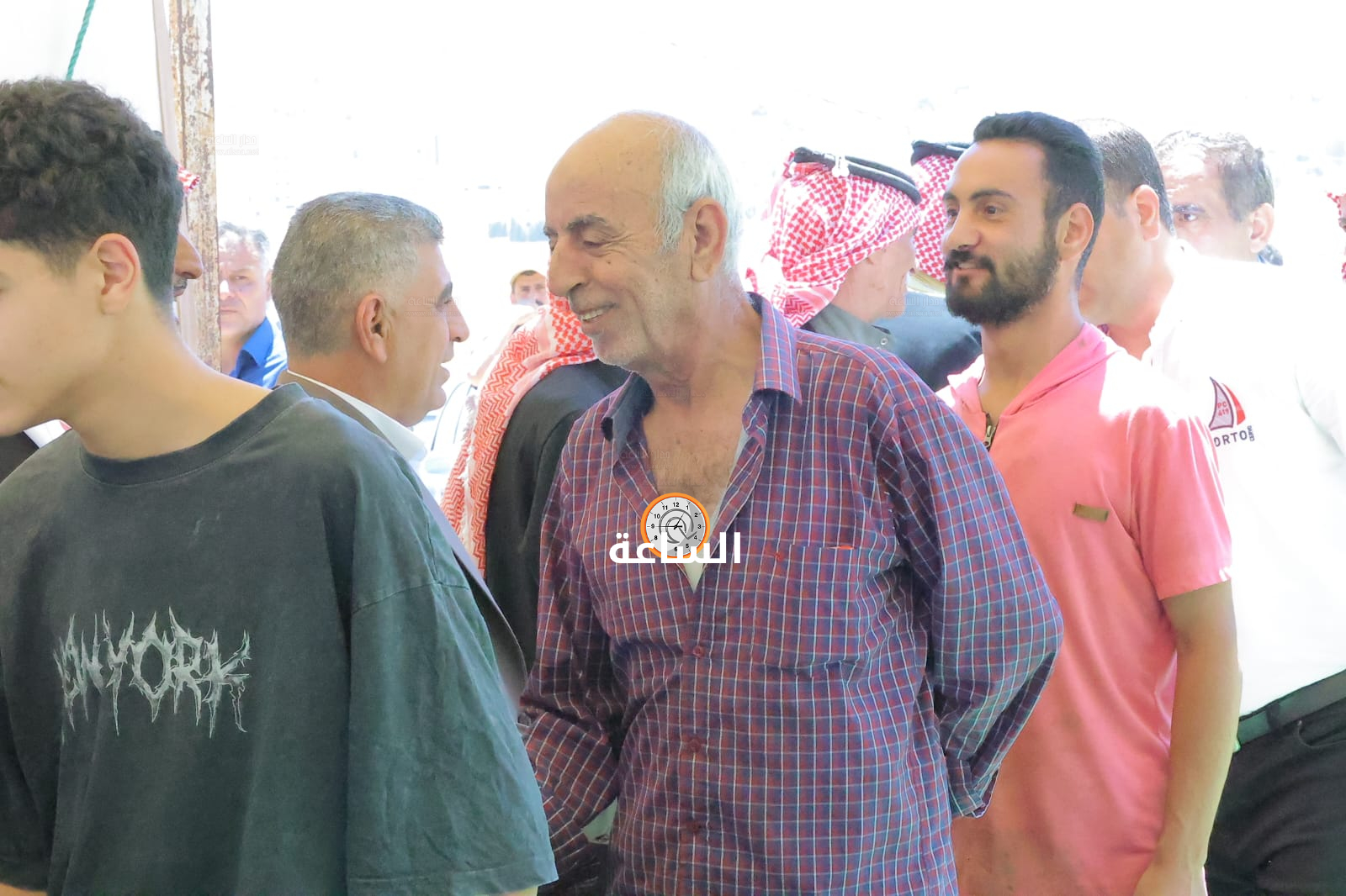 Madar Al-Saa Images 0.4453357023454221