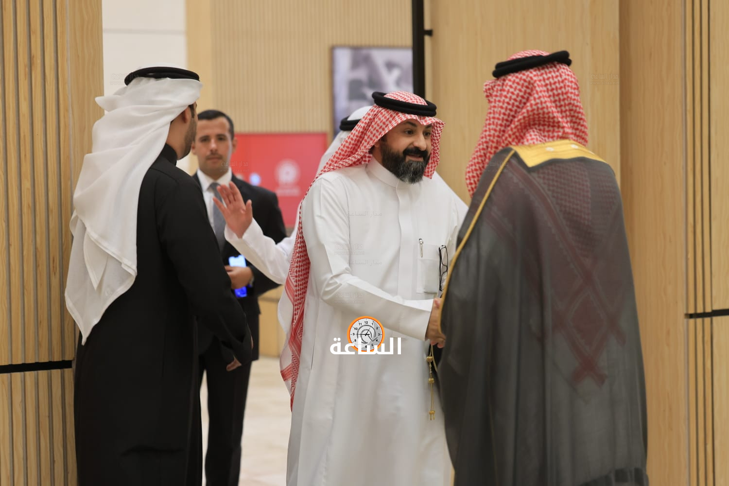 Madar Al-Saa Images 0.4529159974252177