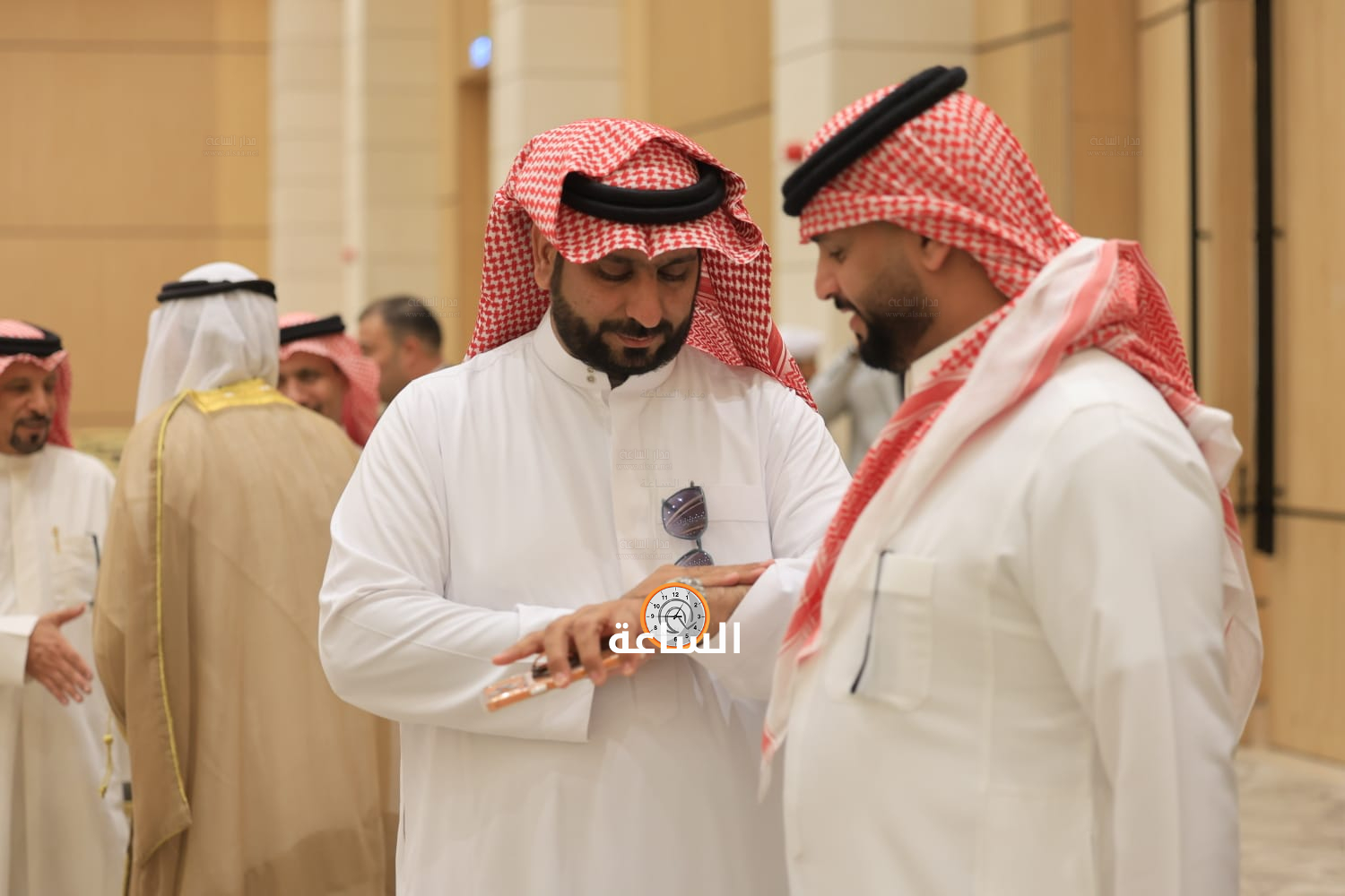 Madar Al-Saa Images 0.15084119779480742
