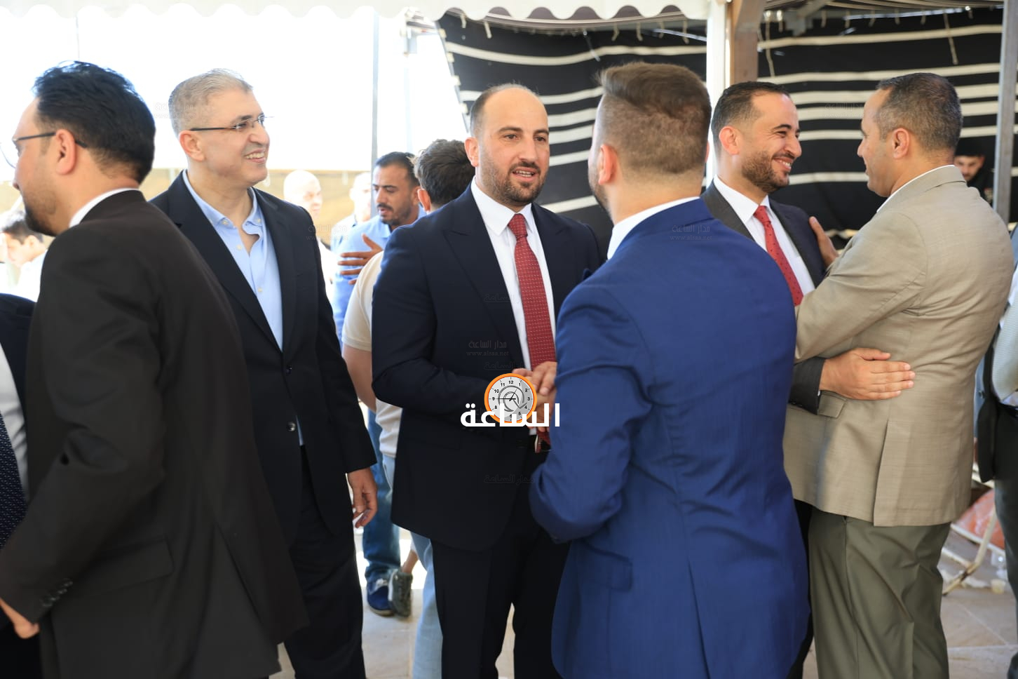 Madar Al-Saa Images 0.4337580514833782
