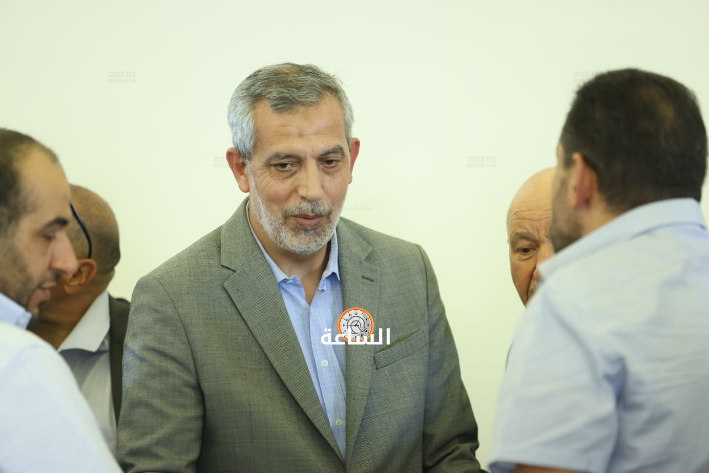 Madar Al-Saa Images 0.9193980589094817
