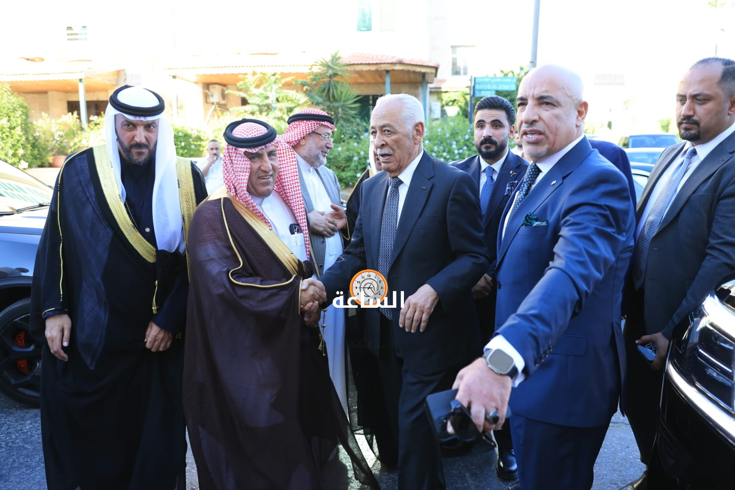 Madar Al-Saa Images 0.09888387821387812