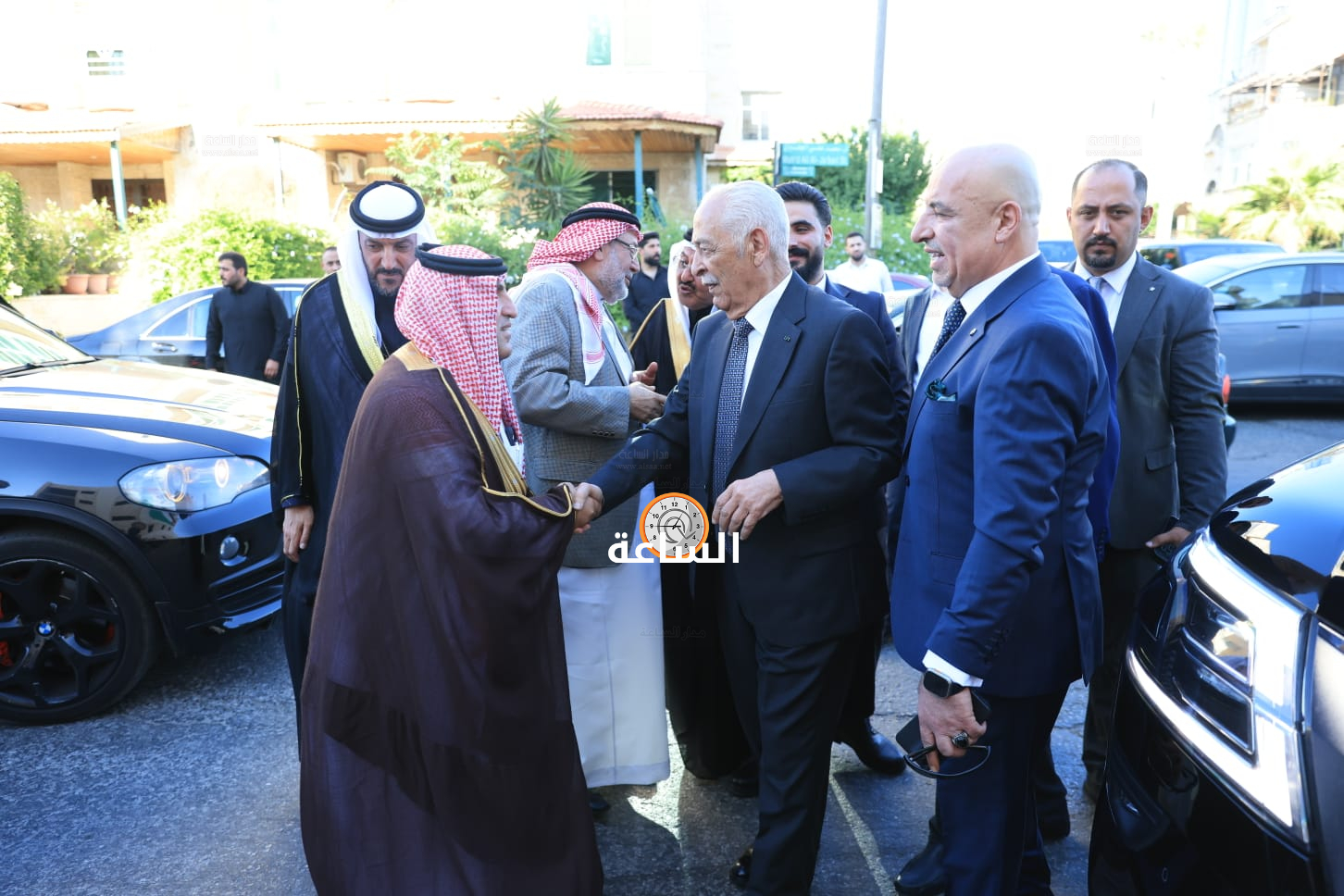 Madar Al-Saa Images 0.38987073657978133