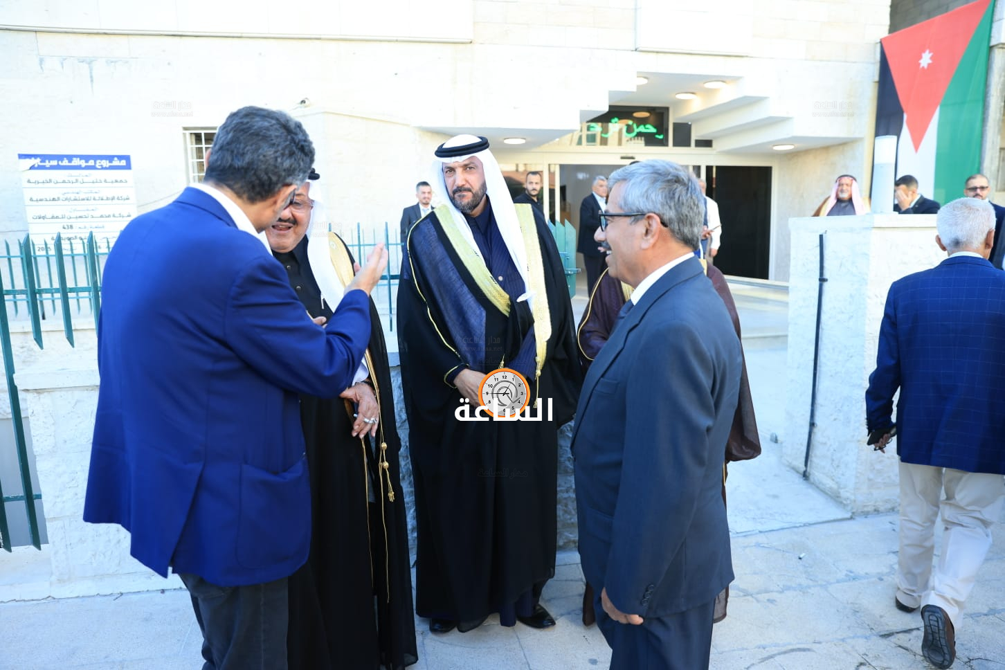 Madar Al-Saa Images 0.21309330556075523