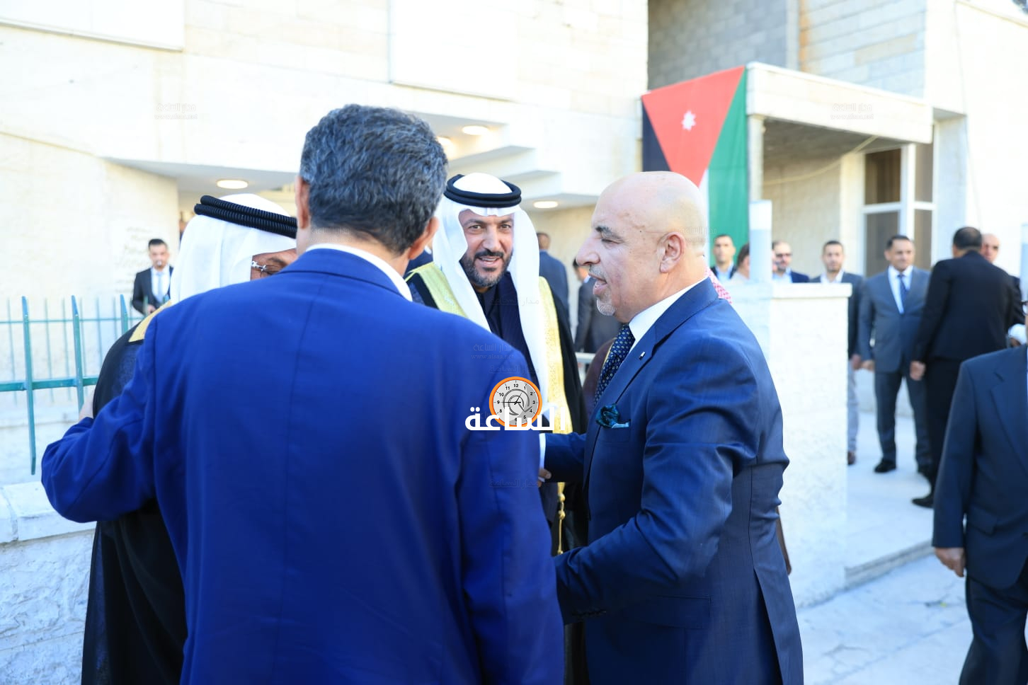 Madar Al-Saa Images 0.13168942717611665
