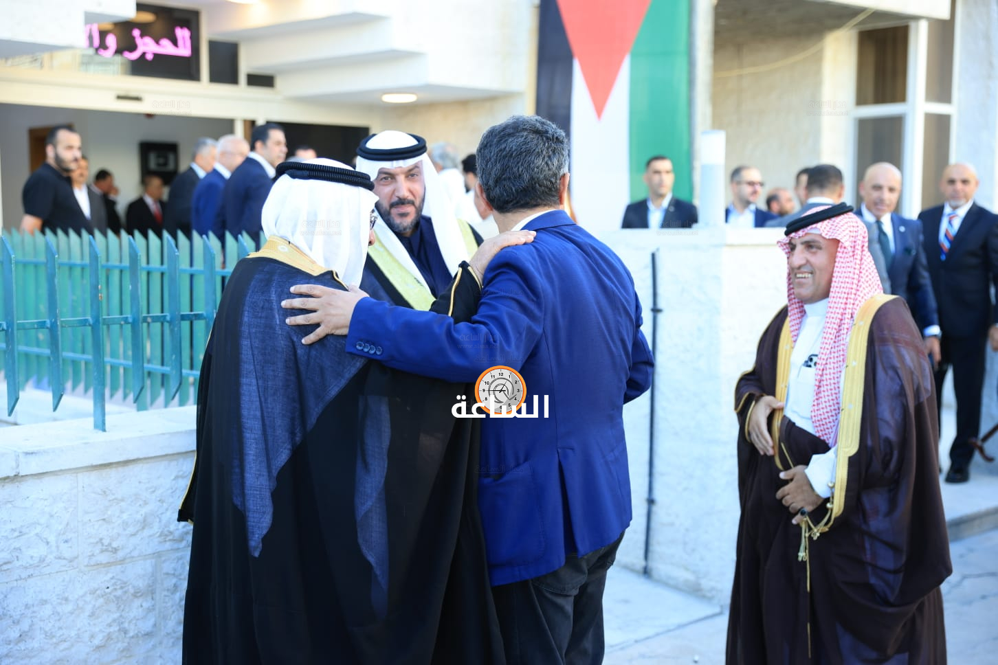 Madar Al-Saa Images 0.38251087299843844