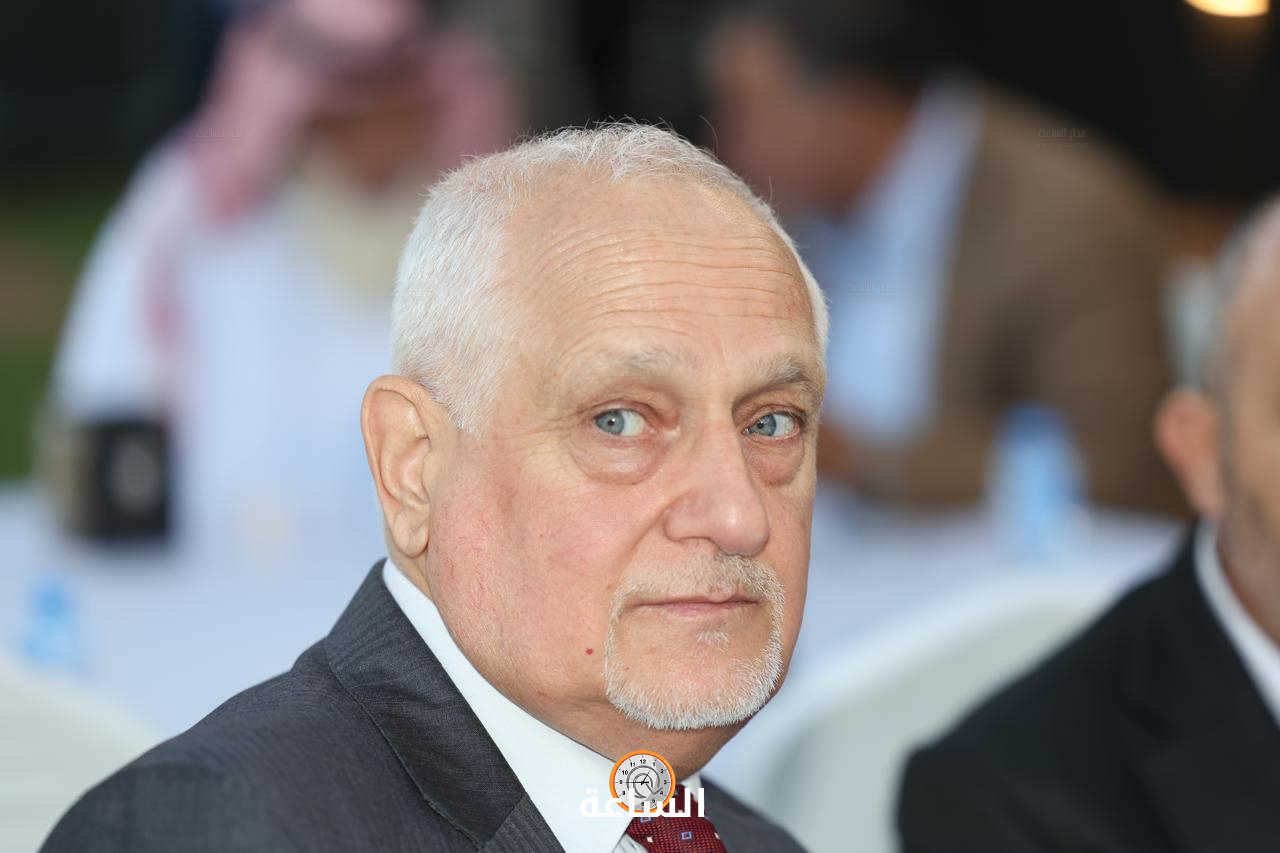 Madar Al-Saa Images 0.4657623615767128
