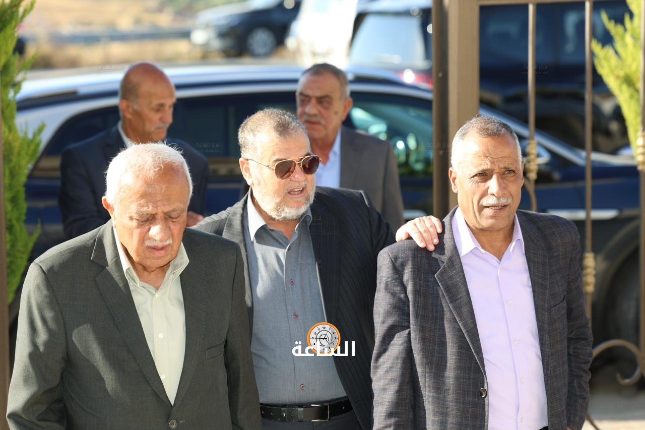 Madar Al-Saa Images 0.4375994210497717