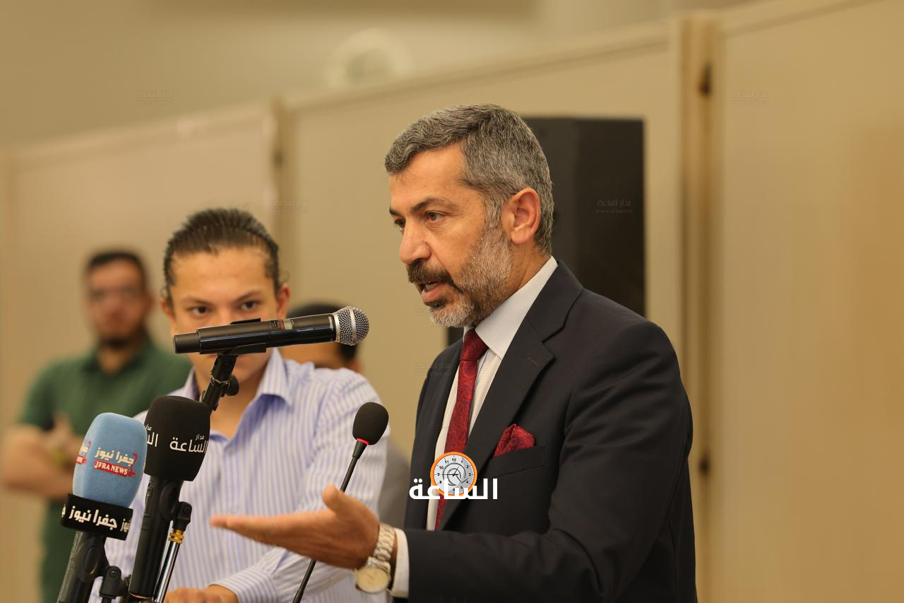 Madar Al-Saa Images 0.9744522063752497