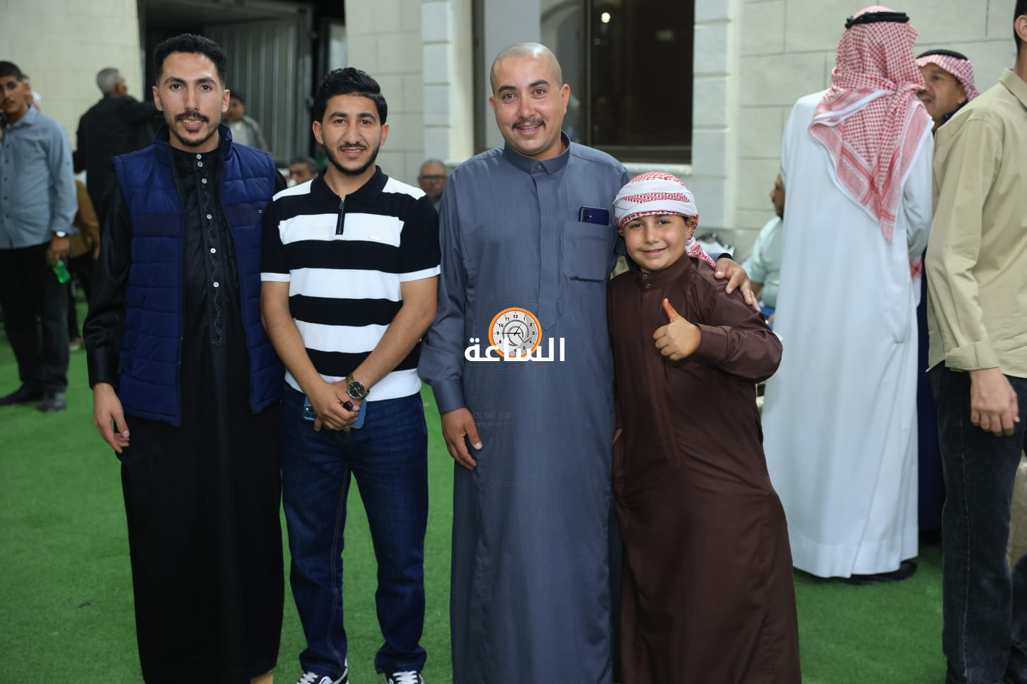 Madar Al-Saa Images 0.4882098213436117