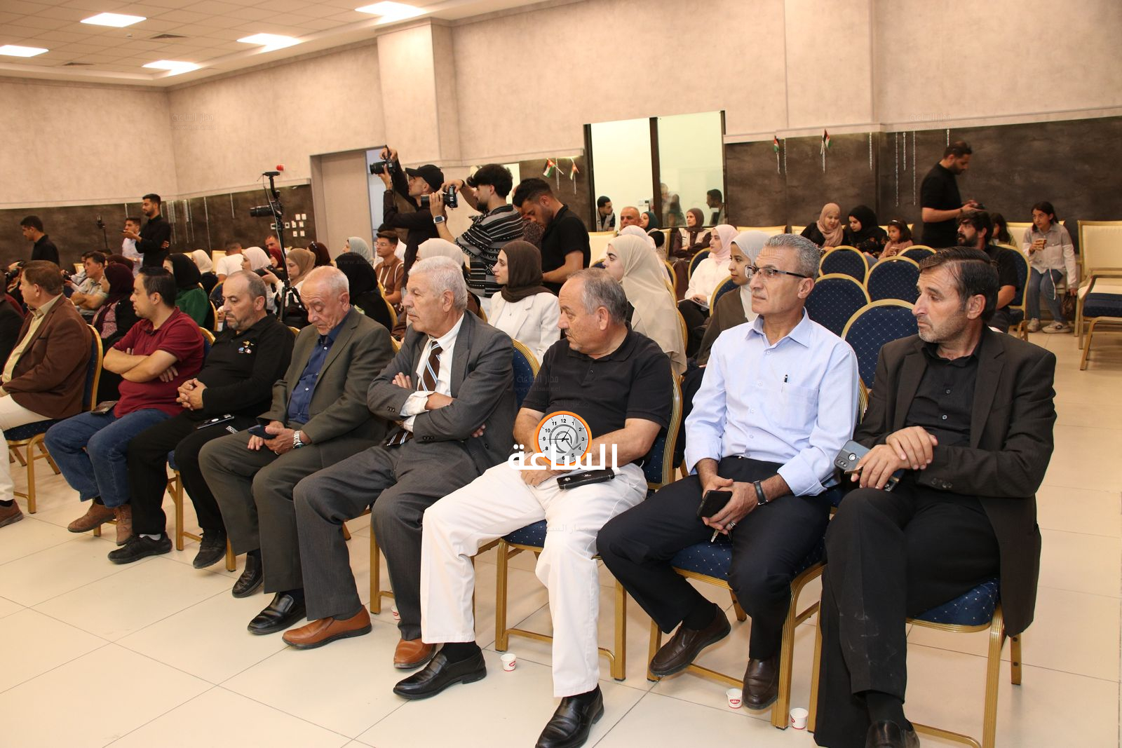 Madar Al-Saa Images 0.3335455989486199