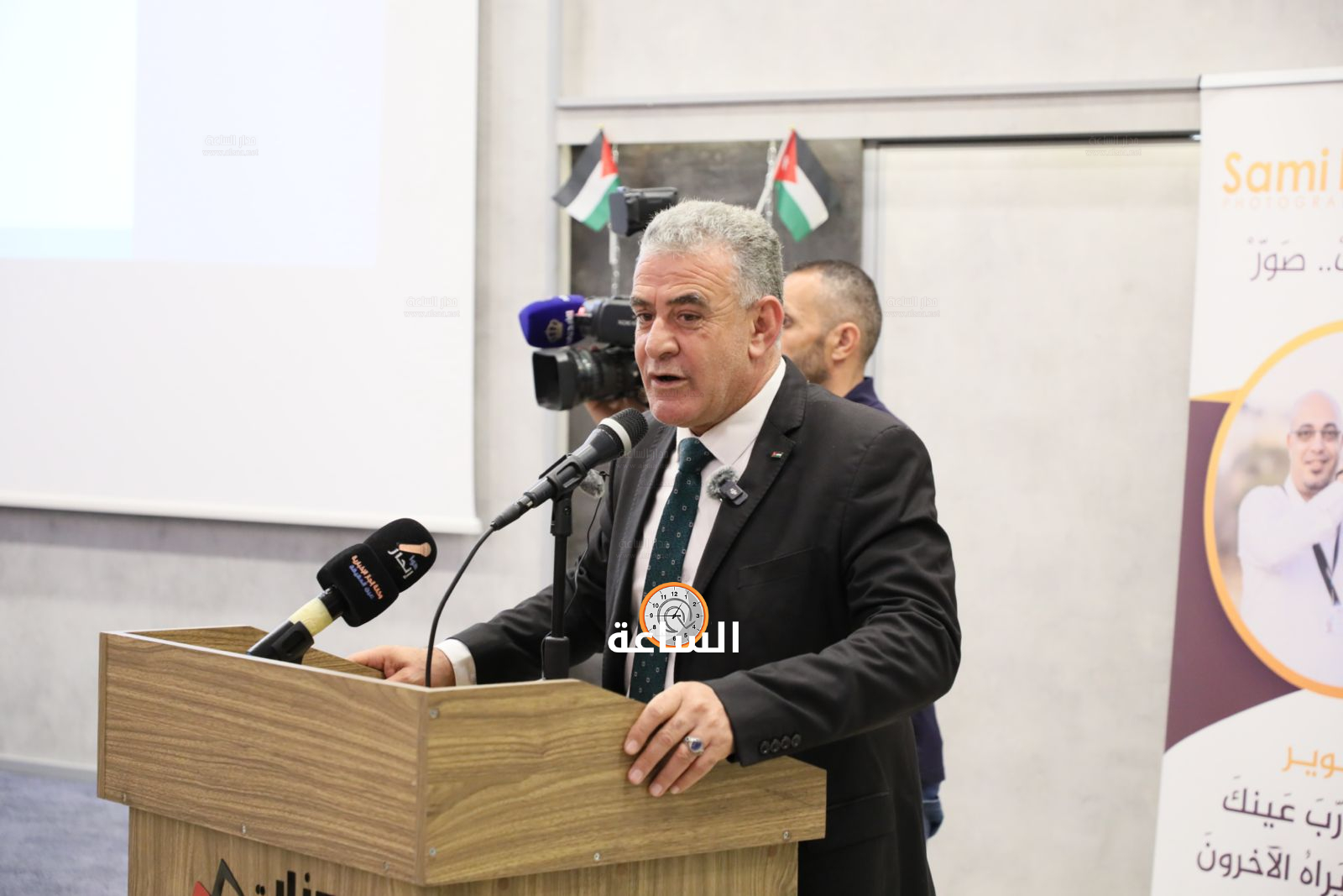 Madar Al-Saa Images 0.42853942419968083