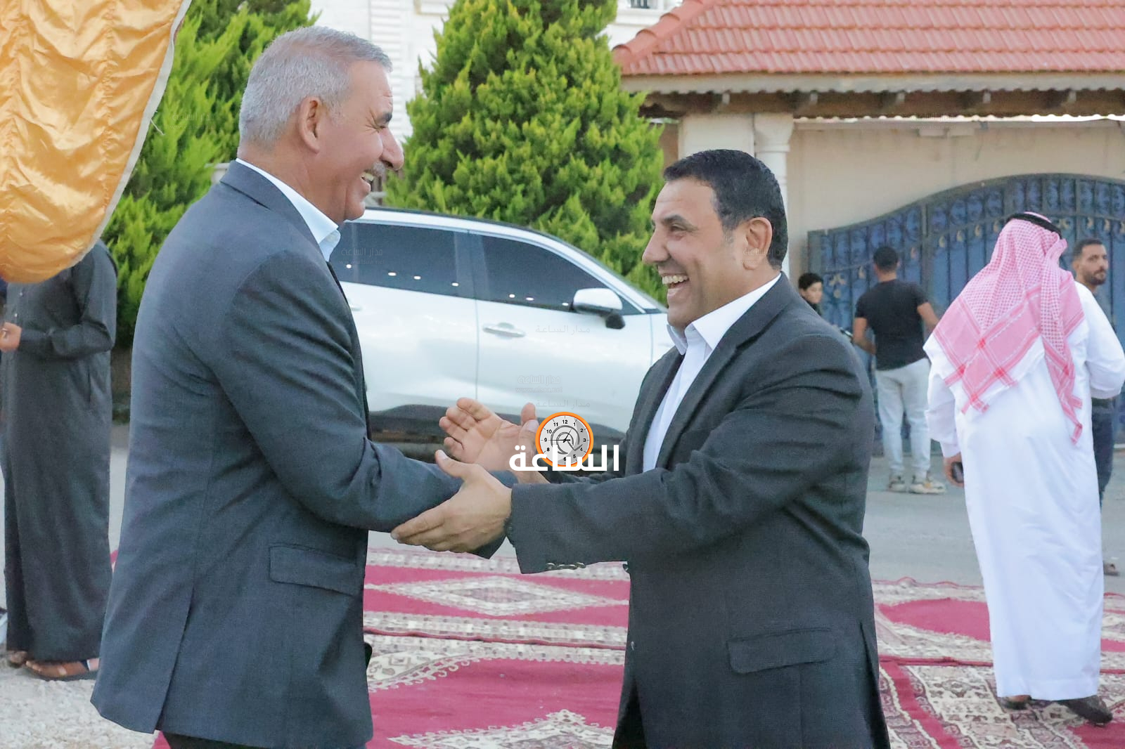 Madar Al-Saa Images 0.8759390427716709