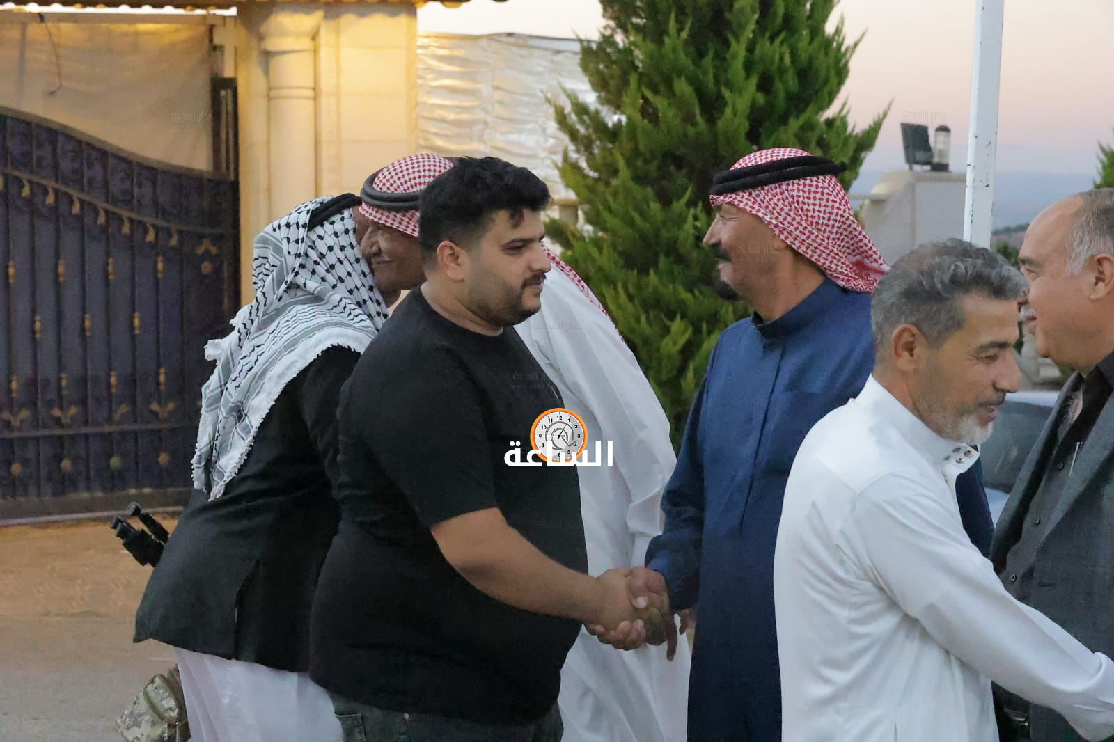 Madar Al-Saa Images 0.7536916178146535