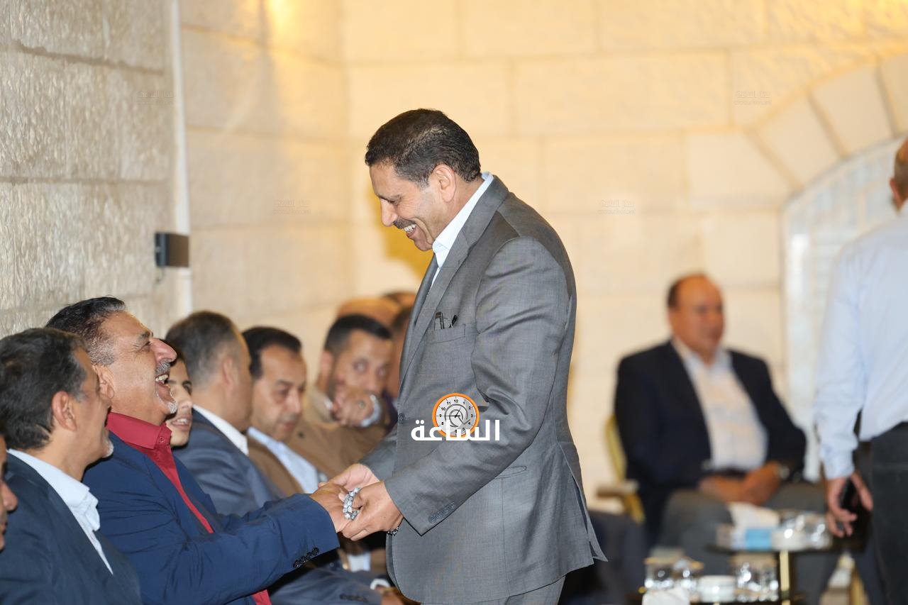 Madar Al-Saa Images 0.47066268627657193