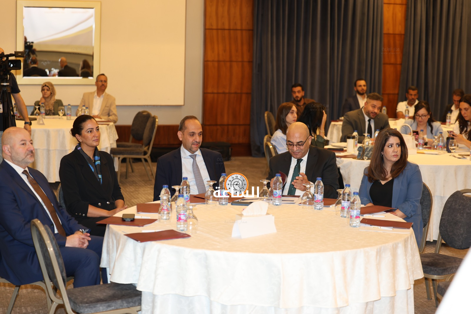 Madar Al-Saa Images 0.4832403500421957