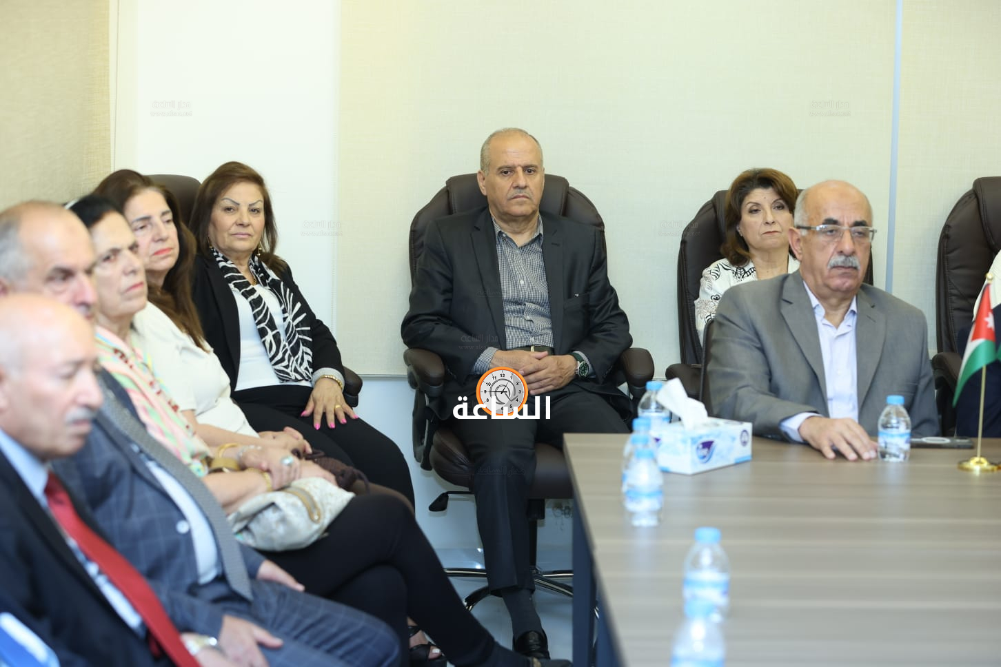 Madar Al-Saa Images 0.6869995721719787