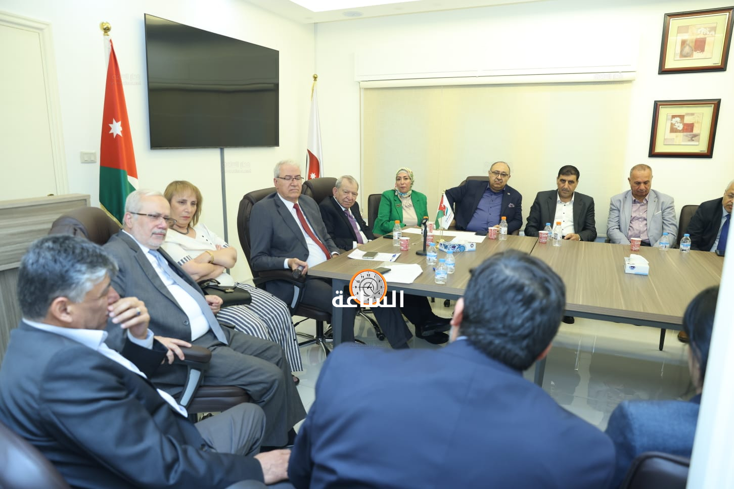 Madar Al-Saa Images 0.17436258825026485