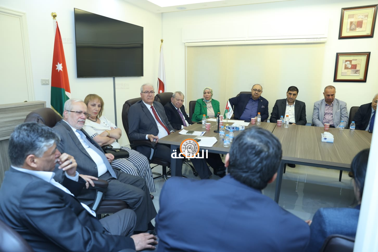Madar Al-Saa Images 0.055841339226066045