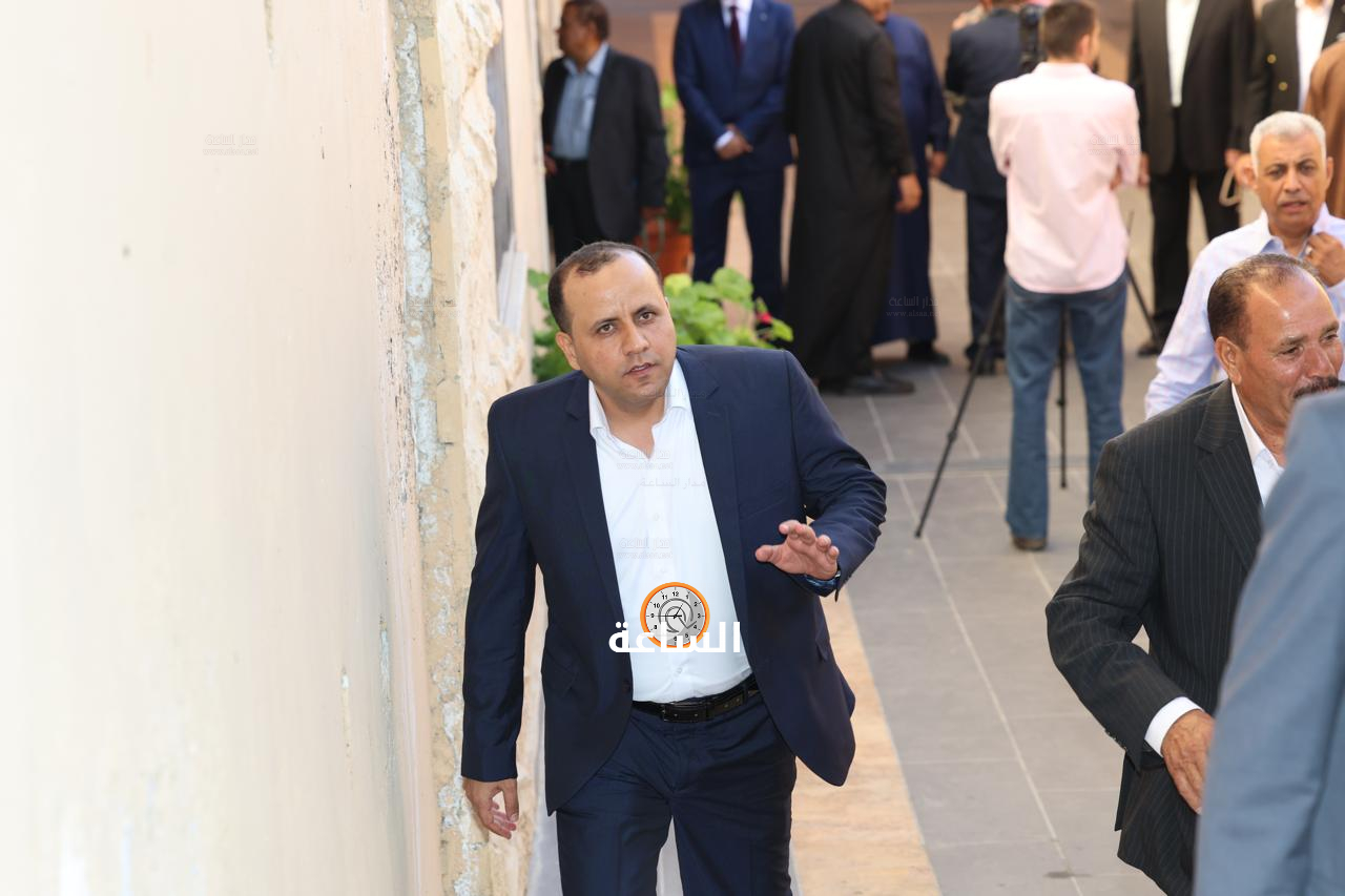 Madar Al-Saa Images 0.4999931271853758