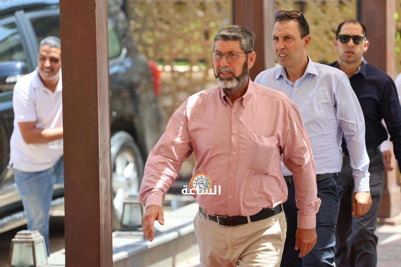 Madar Al-Saa Images 0.7633898291784331