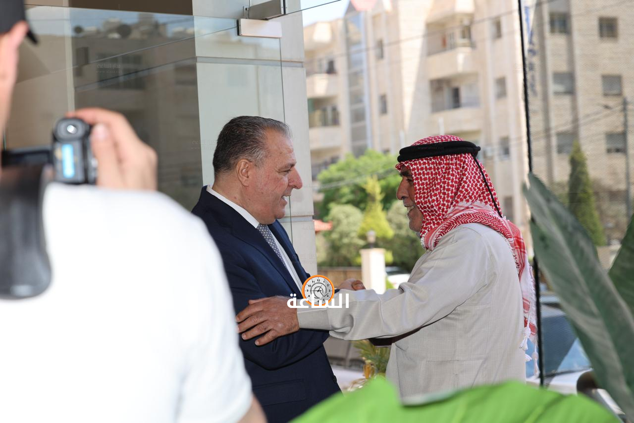 Madar Al-Saa Images 0.8187691186257354