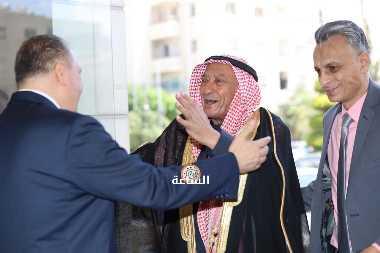 Madar Al-Saa Images 0.030742782811640113