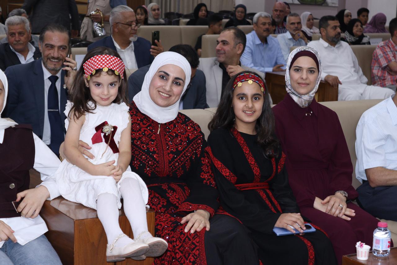 Madar Al-Saa Images 0.24825905713864627