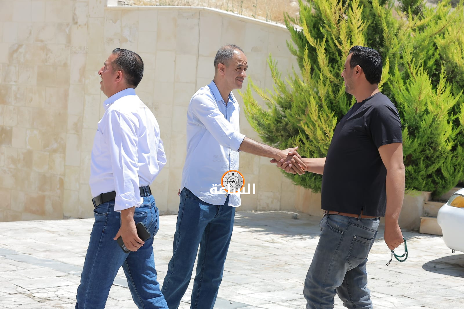 Madar Al-Saa Images 0.354124739725014