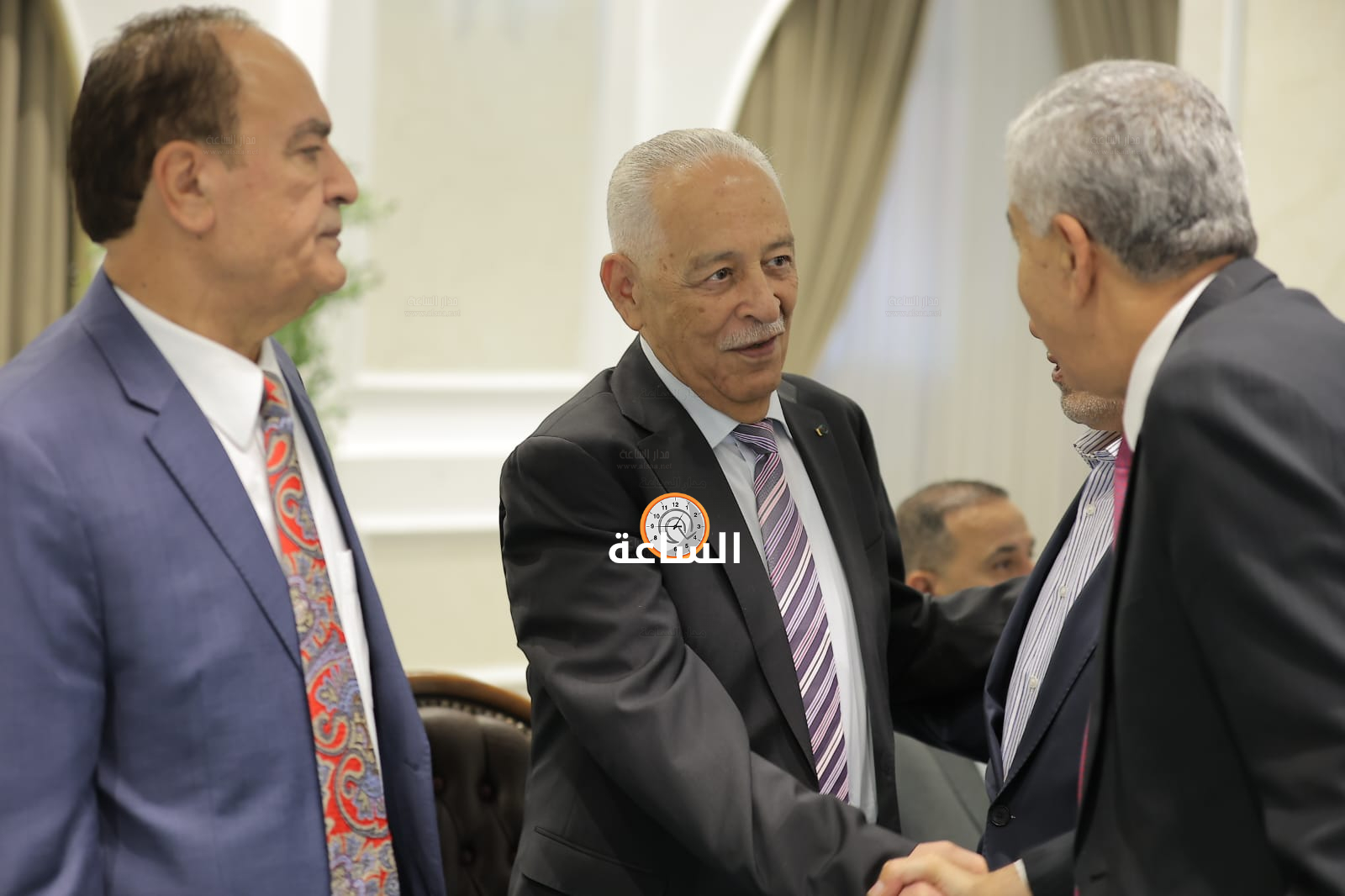 Madar Al-Saa Images 0.6367123918934962