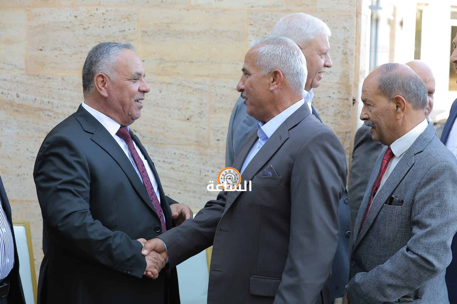Madar Al-Saa Images 0.2528176770808922