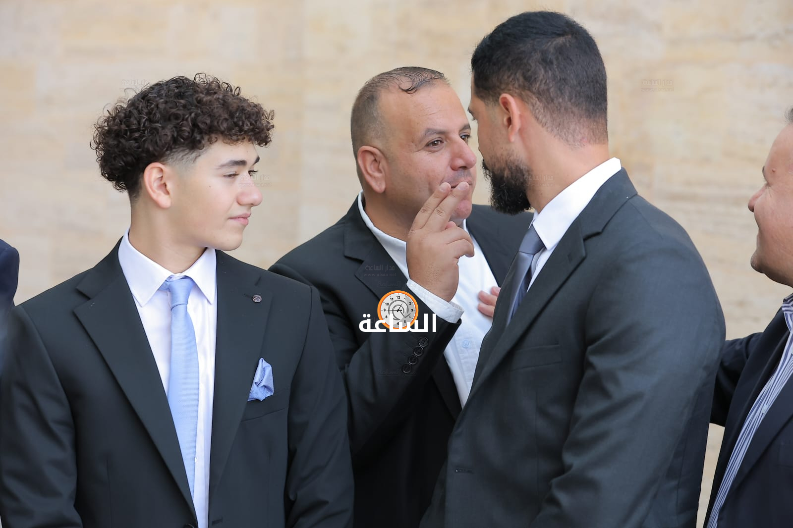 Madar Al-Saa Images 0.9998421876118933