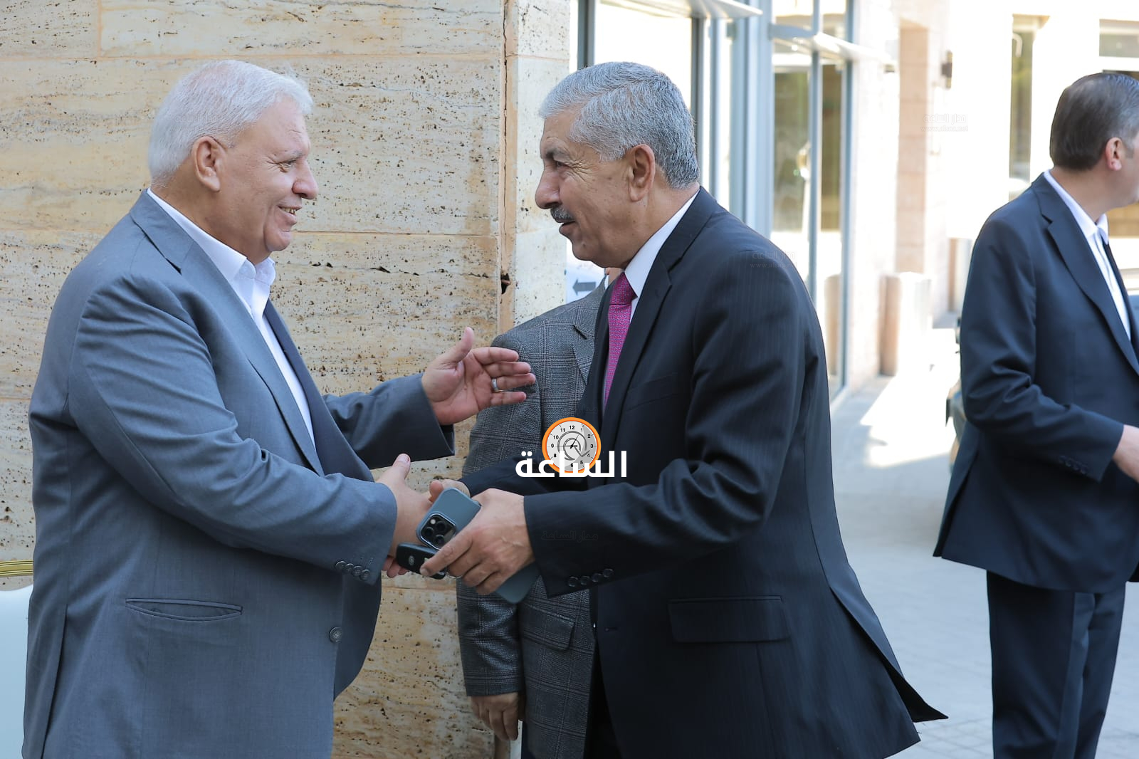 Madar Al-Saa Images 0.37168430567631705
