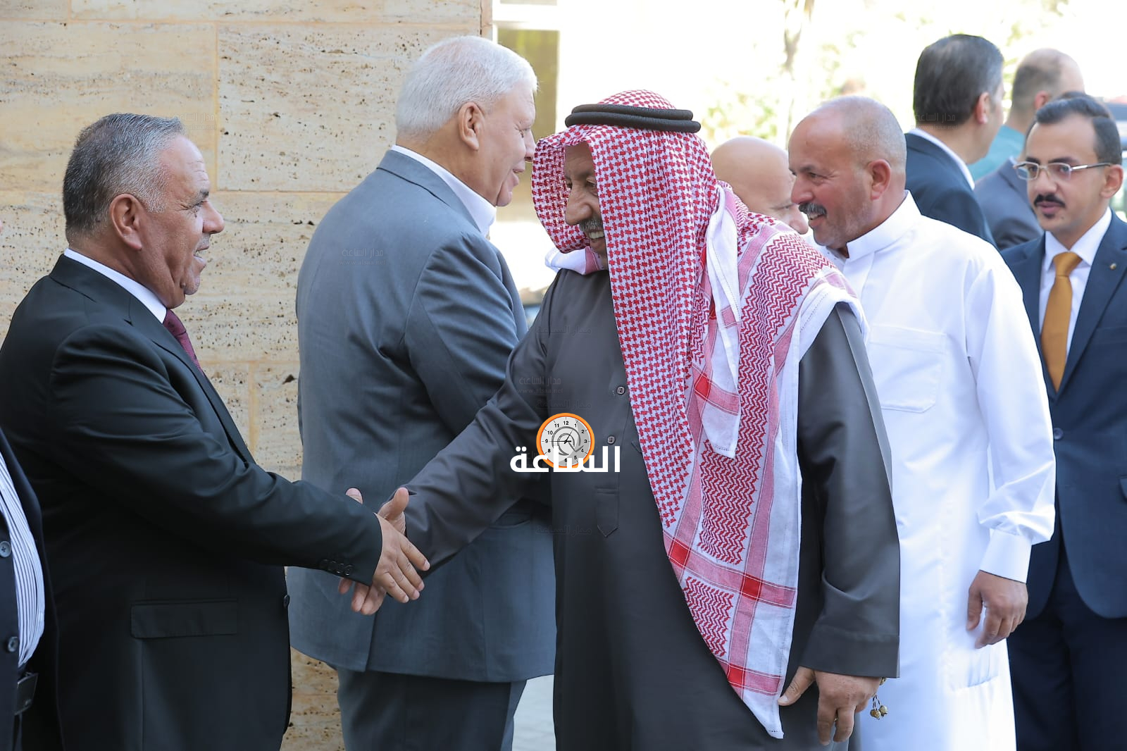 Madar Al-Saa Images 0.6349126081426933