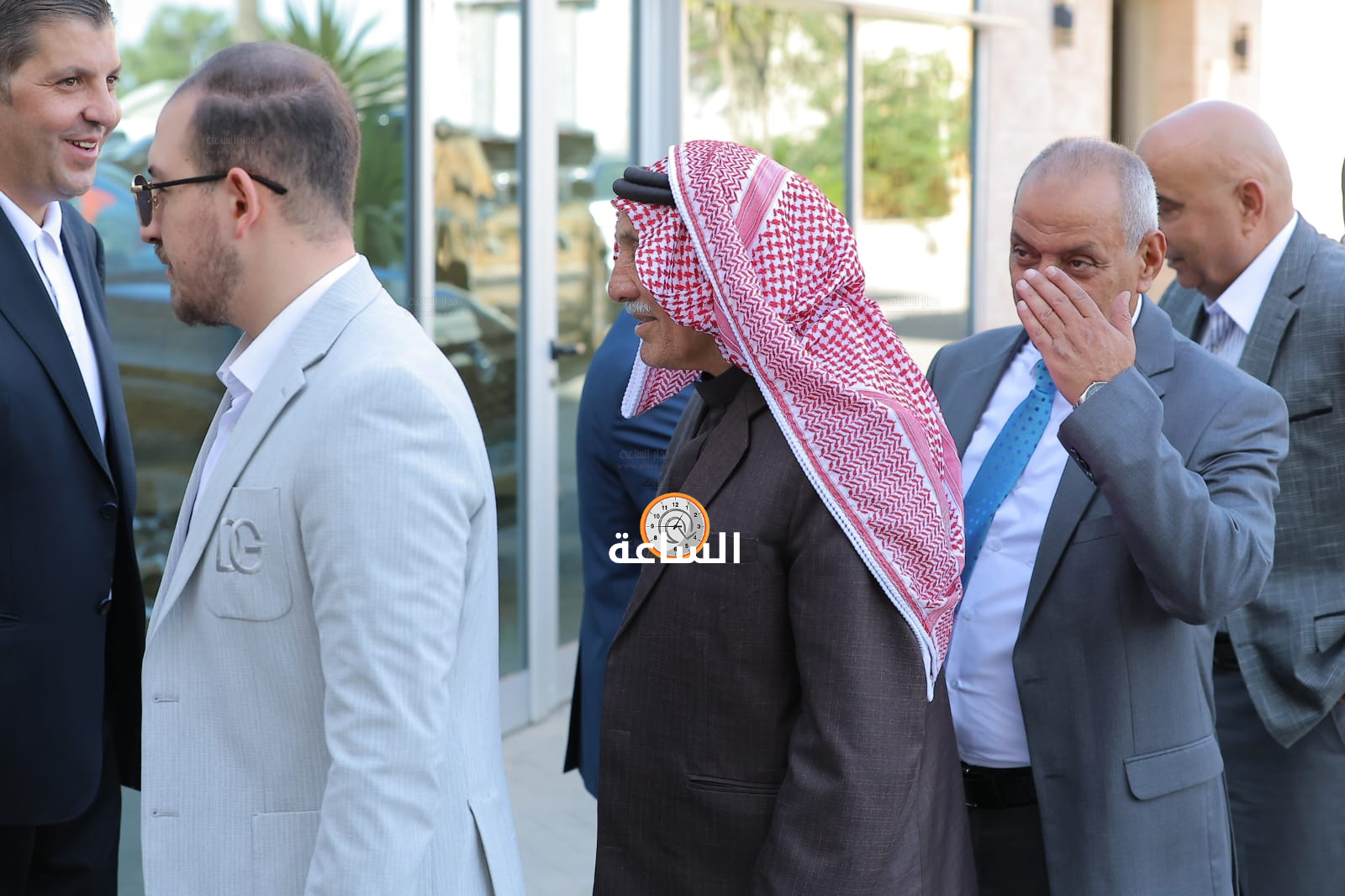 Madar Al-Saa Images 0.6394292173104174