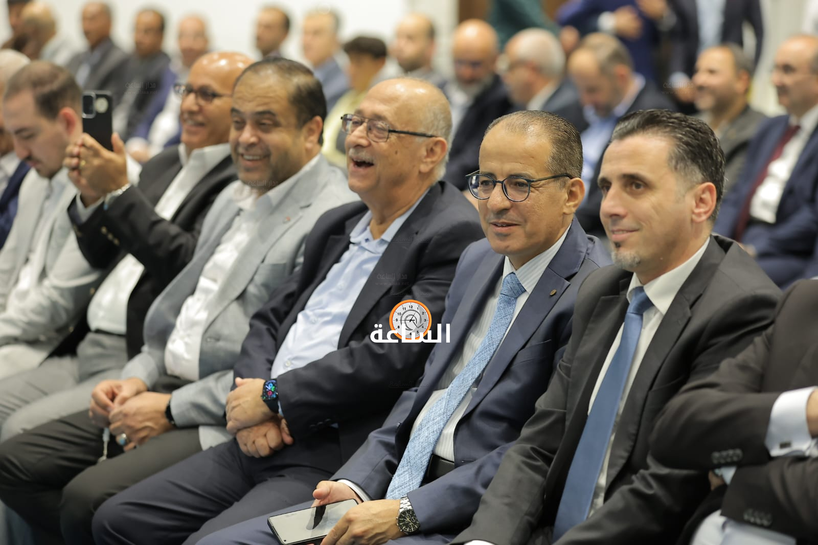 Madar Al-Saa Images 0.8905280517225838