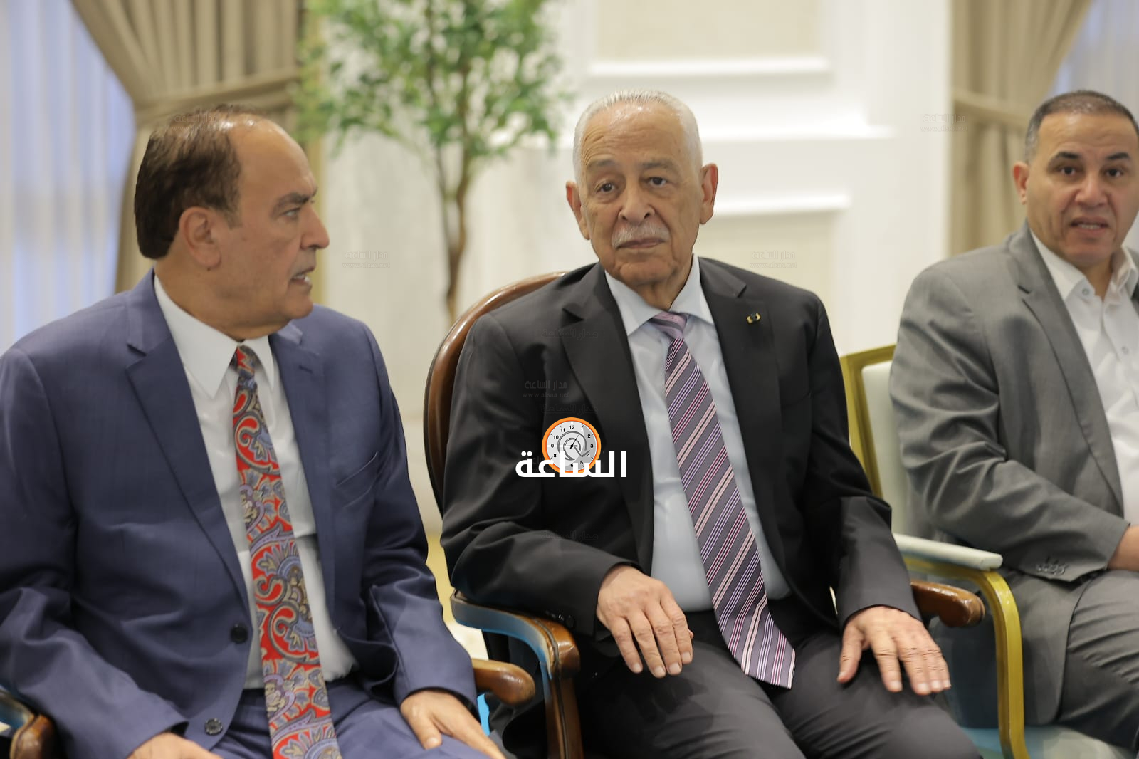 Madar Al-Saa Images 0.5706064243424317