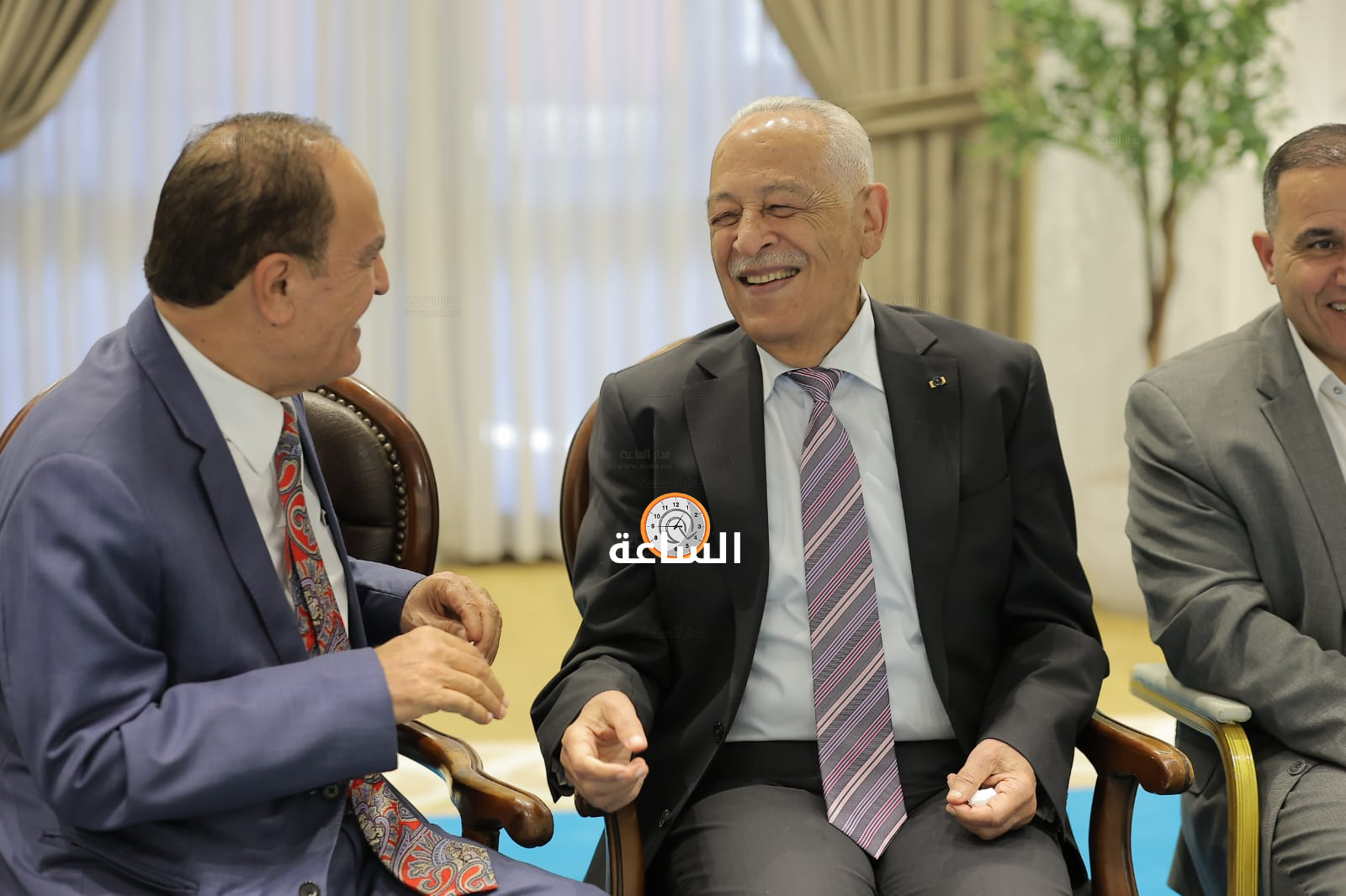Madar Al-Saa Images 0.8853116846123655