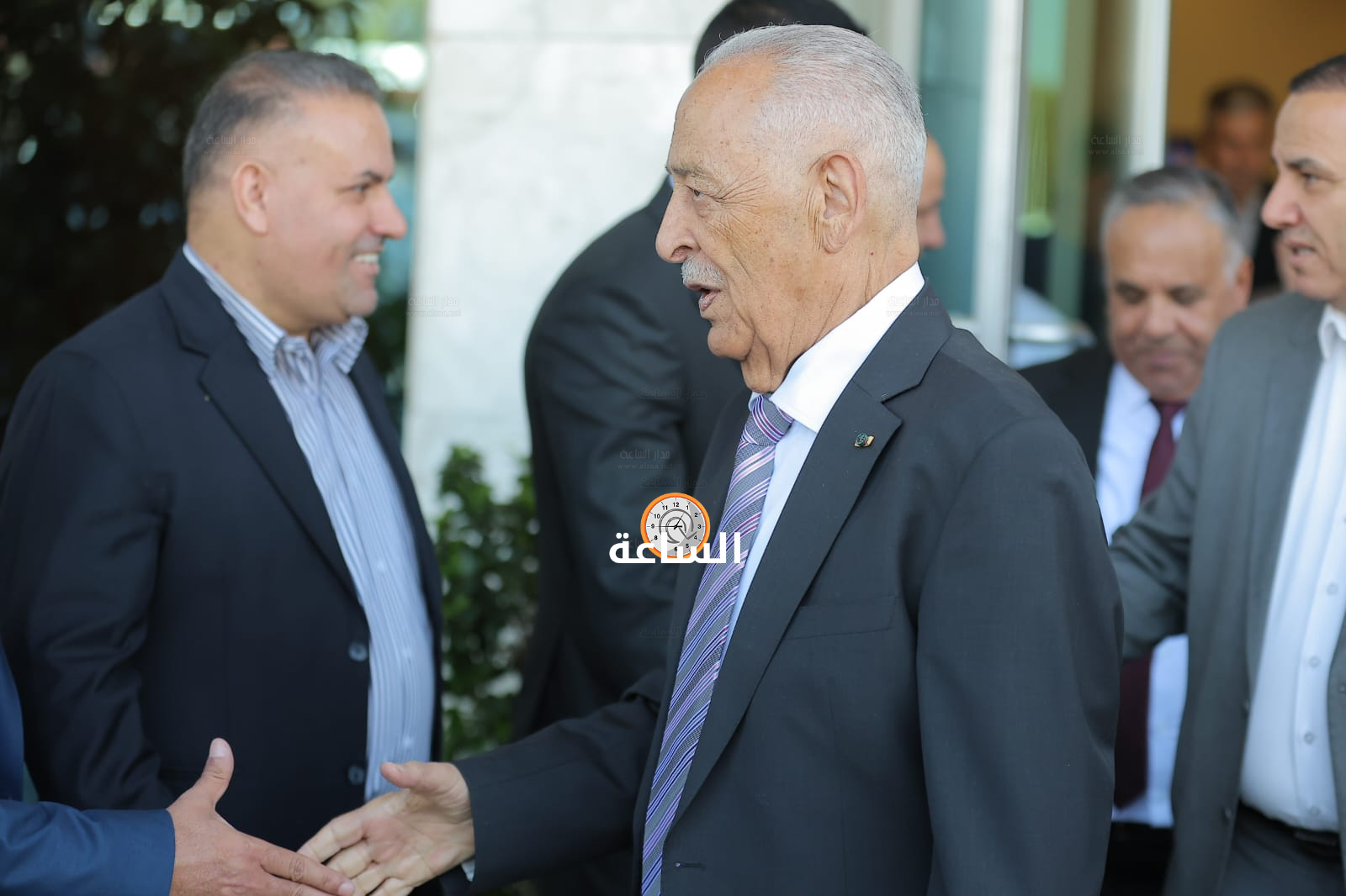 Madar Al-Saa Images 0.42573095437335207