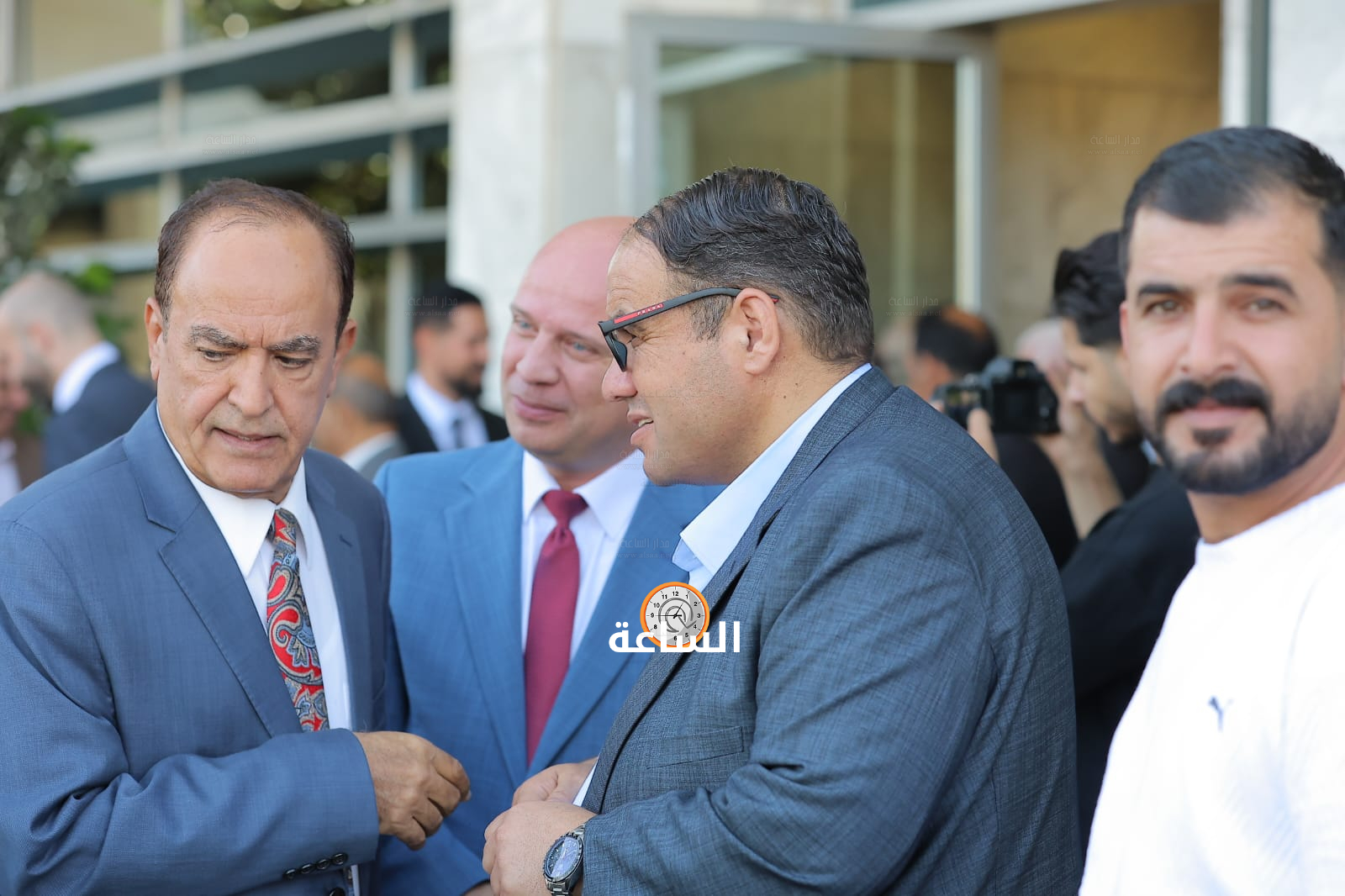 Madar Al-Saa Images 0.15884594305193978