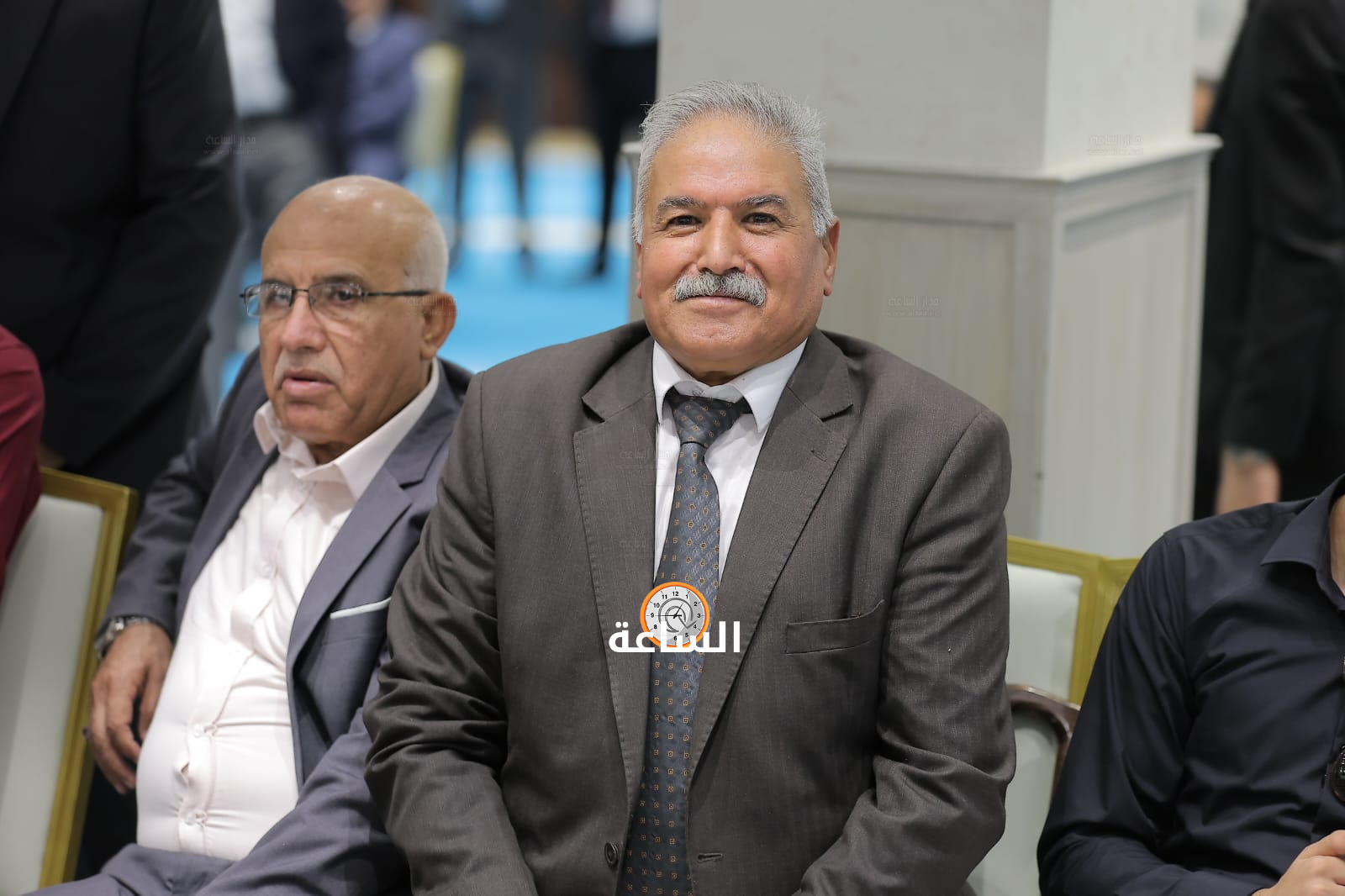 Madar Al-Saa Images 0.8829107445789385