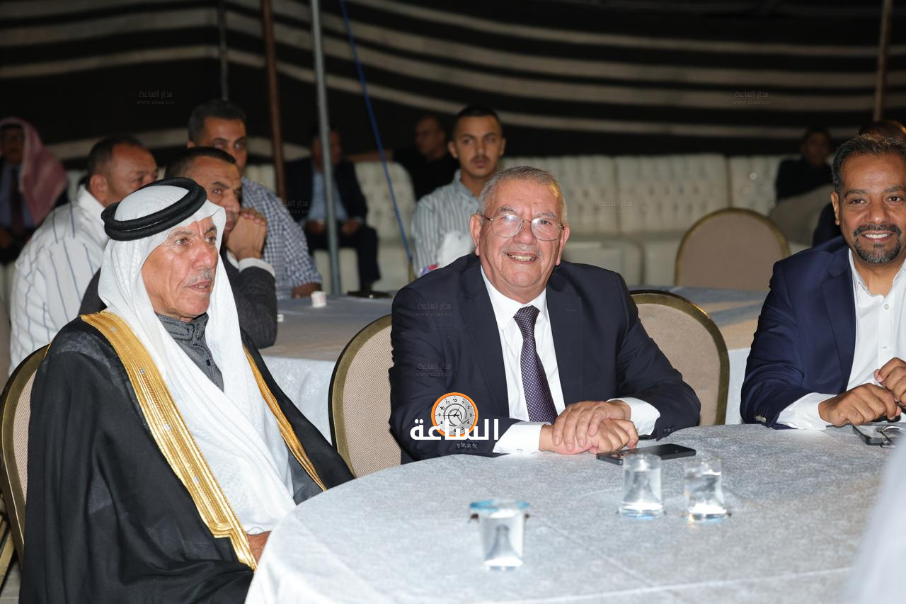 Madar Al-Saa Images 0.035617509318082385