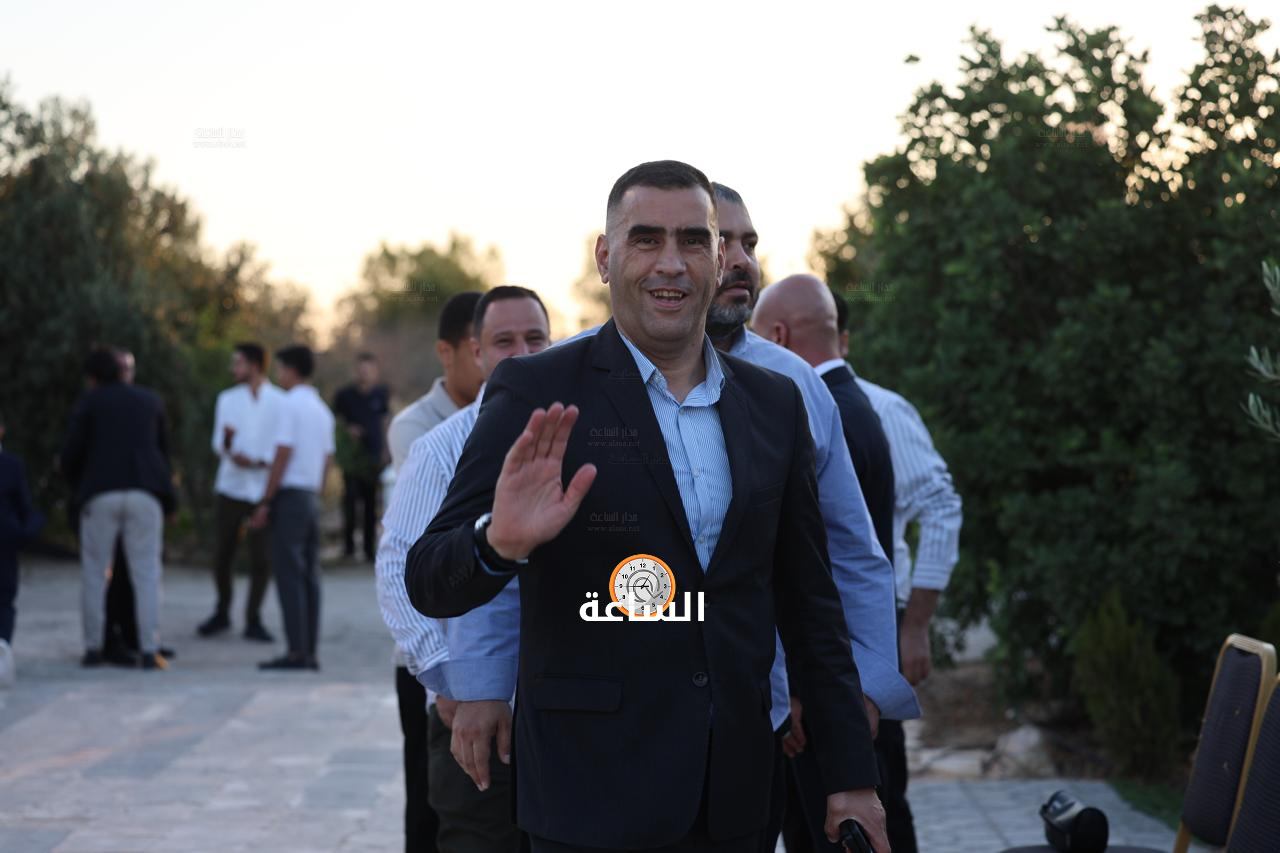 Madar Al-Saa Images 0.45044922648607977